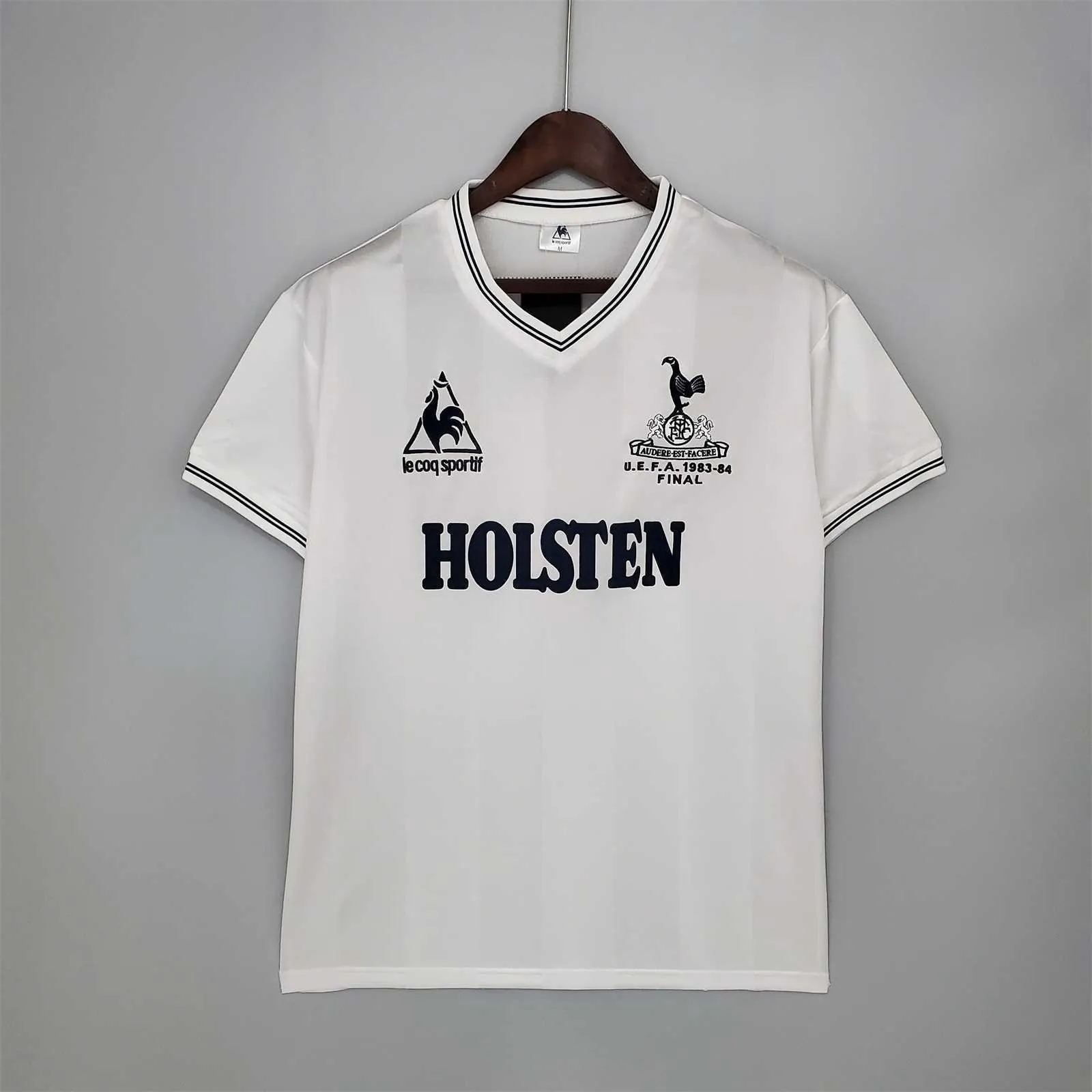83-84 Tottenham Hotspur home 8