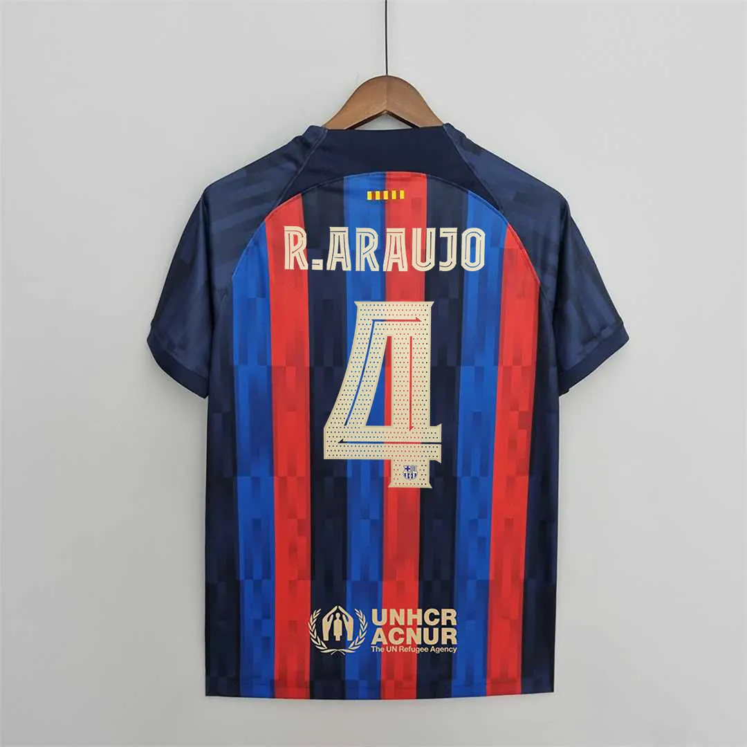 22-23 Barcelona home - 3 17