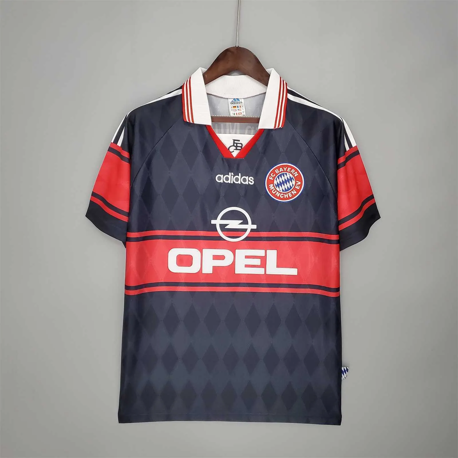 97-99 Bayern home 9
