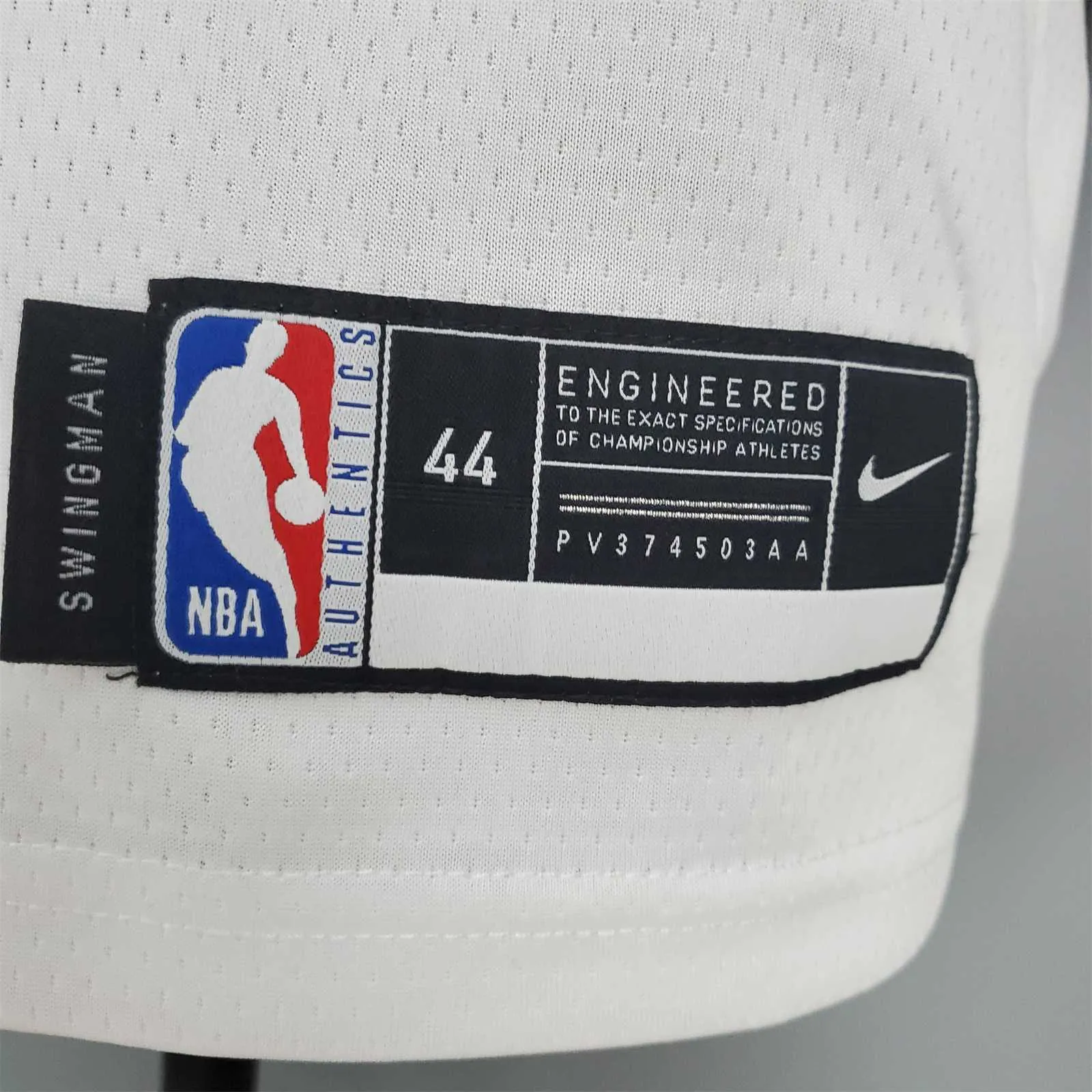 DeROZAN#11 Chicago Bulls white 3