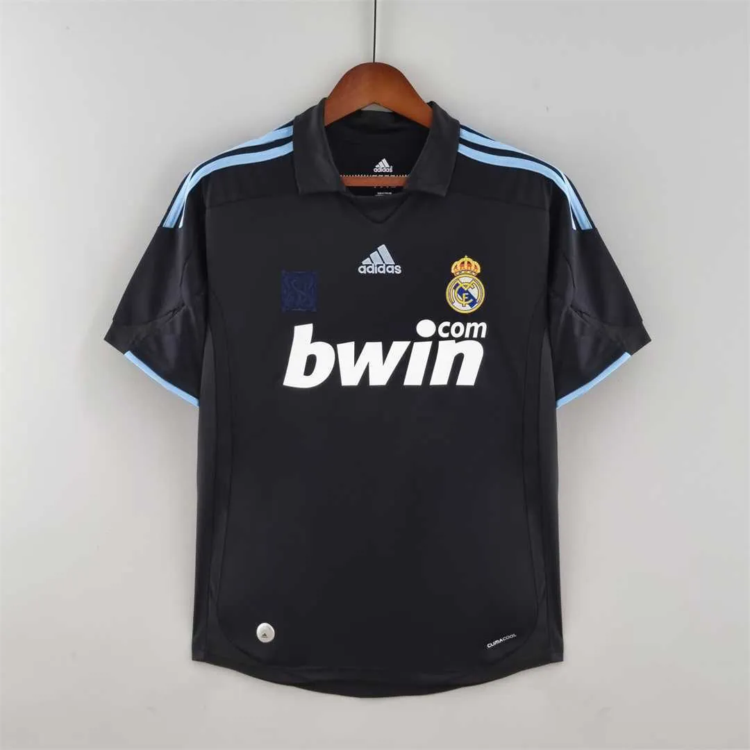 09-10 Real Madrid away 11