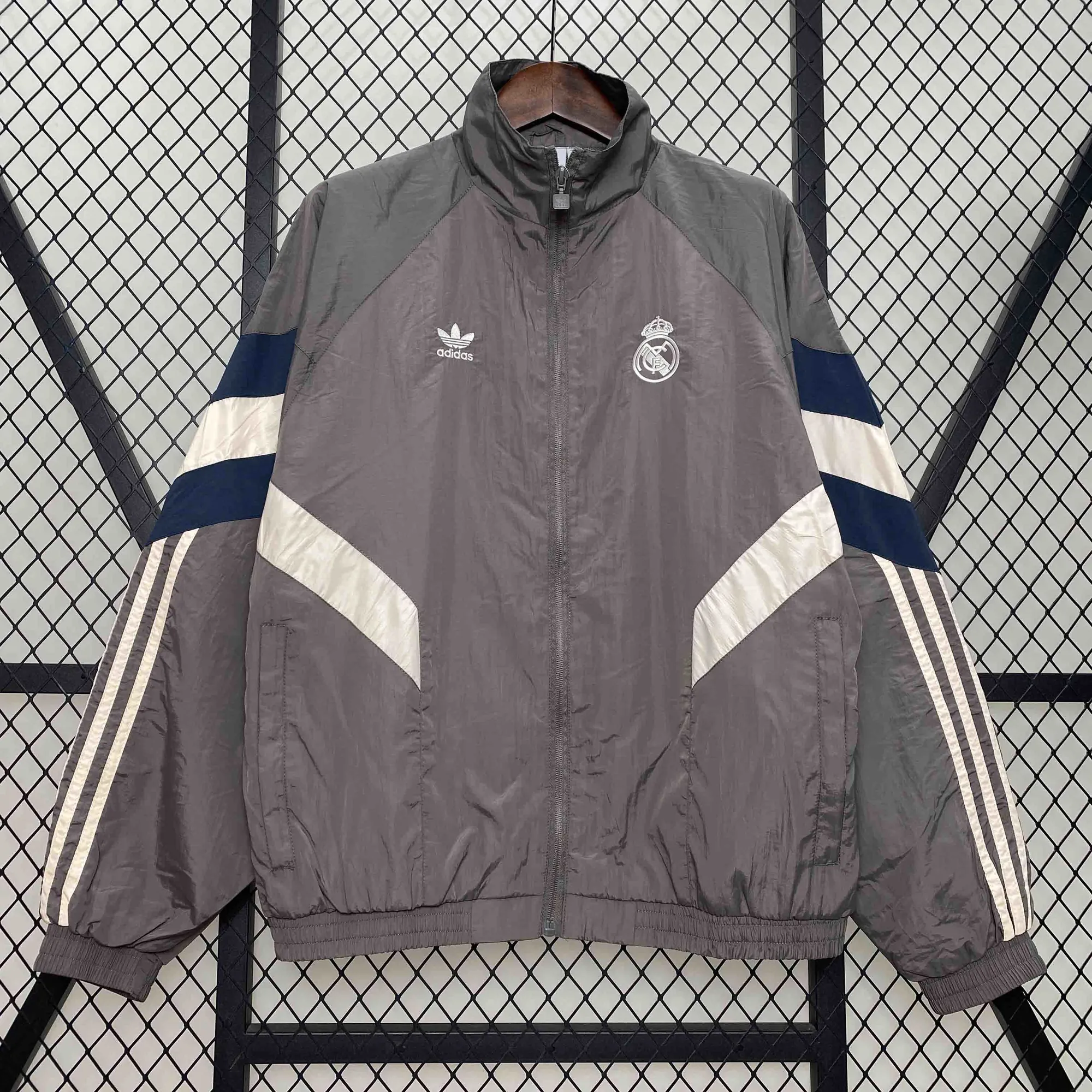24-25 Real Madrid Grey Windbreaker Jacket AAAAJersey Supplier Yupoo 5