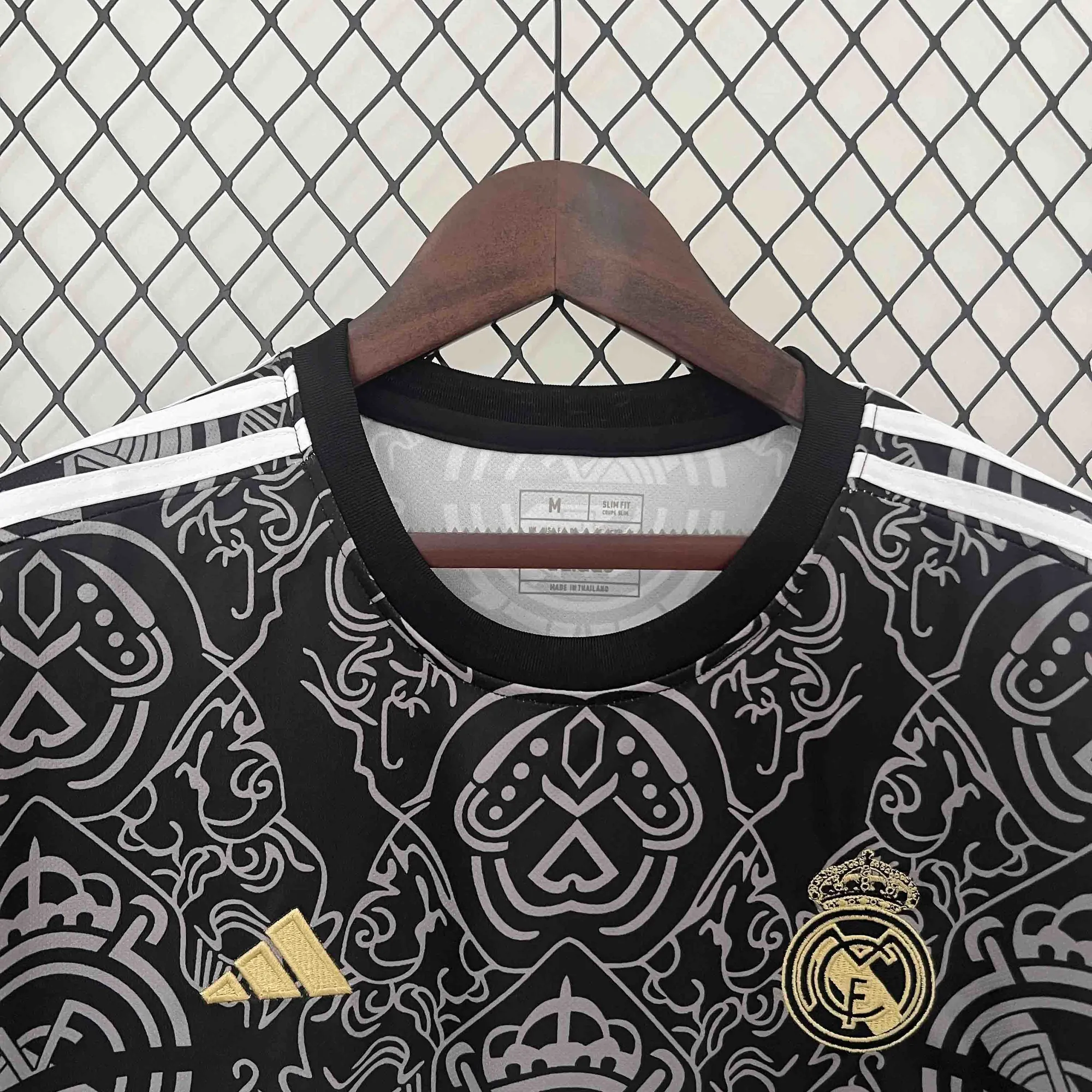 24-25 Real Madrid Multi-Color International Black Kit AAAAJerseys Dropshipping Yupoo 1