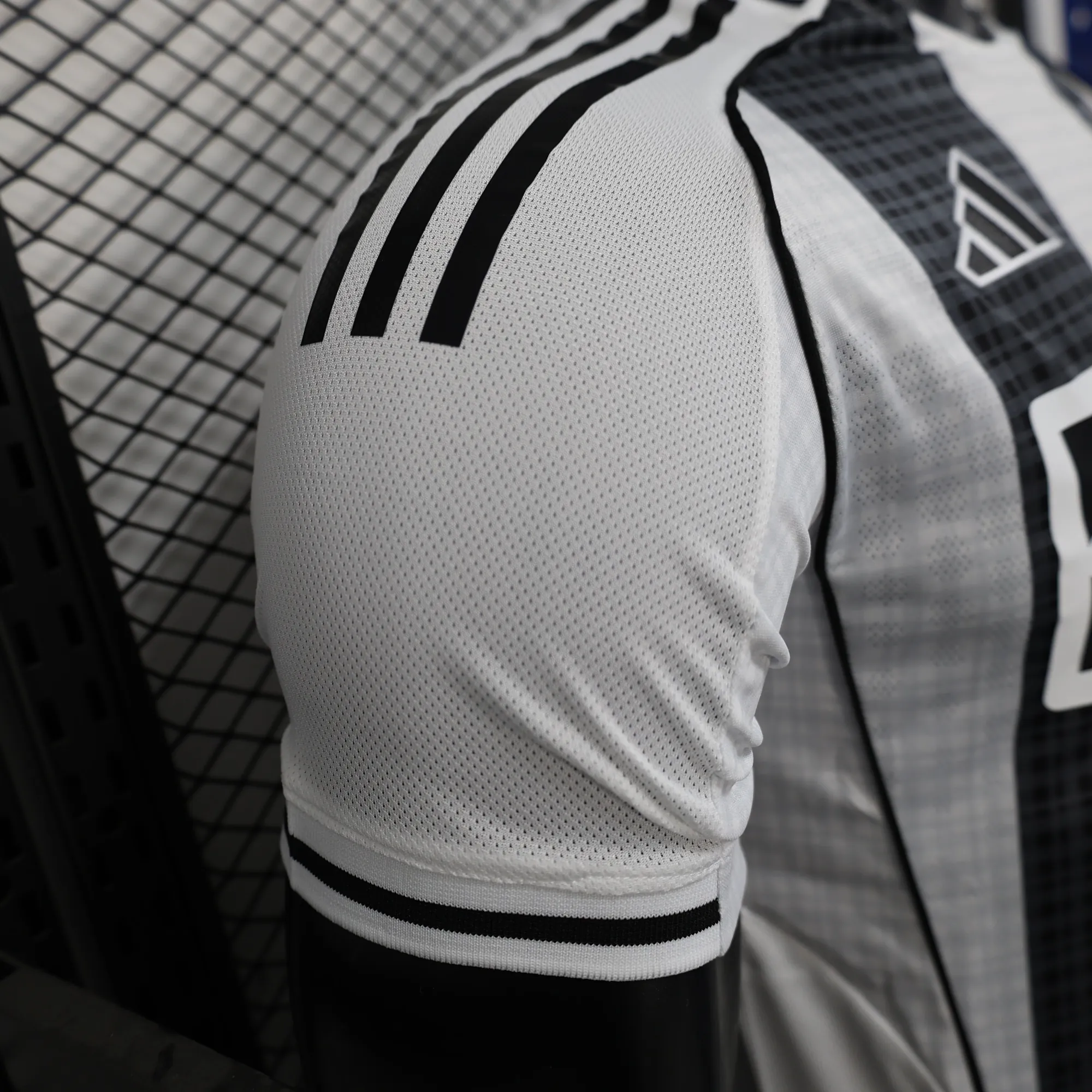 25-26 Newcastle United Home Kit Player Version Shirt AAAAJersey Supply Yupoo 4