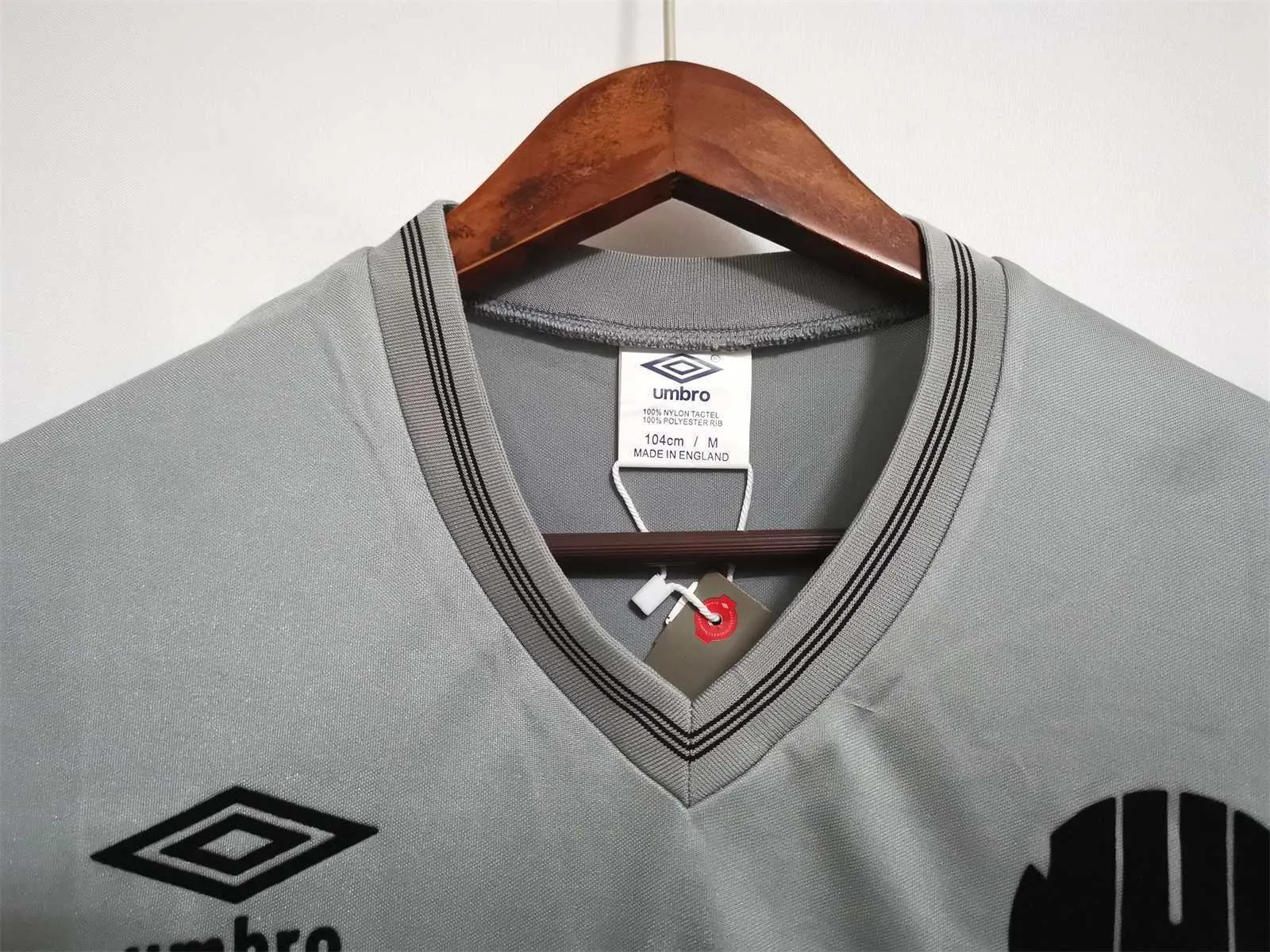 86-87 Newcastle grey away 3