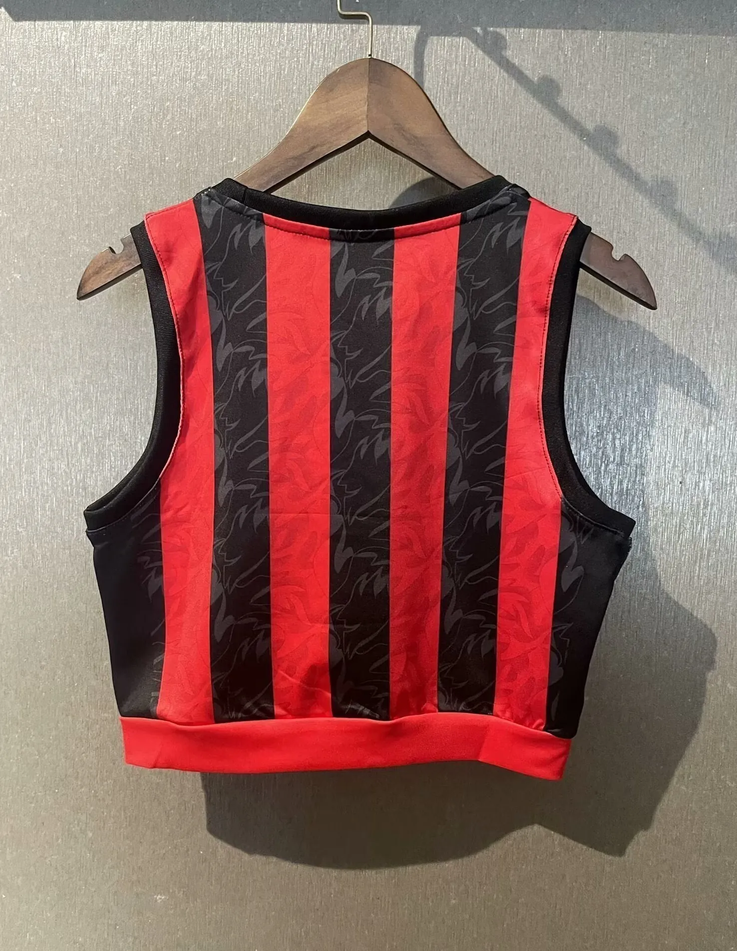 25-26 AC Milan Home Women Yoga Vest Kit Soccer Sino T-Shirt AAAAJersey Supply Yupoo 1