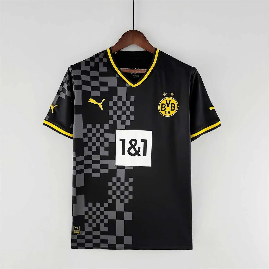 22-23 Dortmund away 11