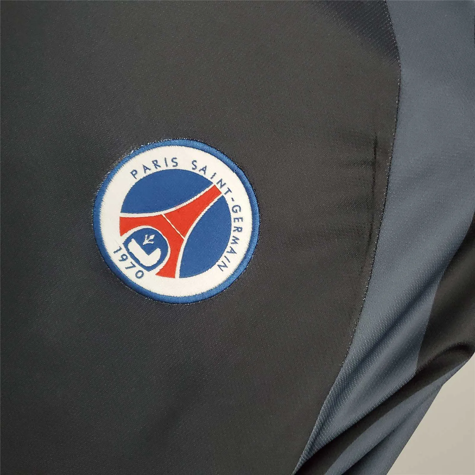 01-02 PSG third away 7