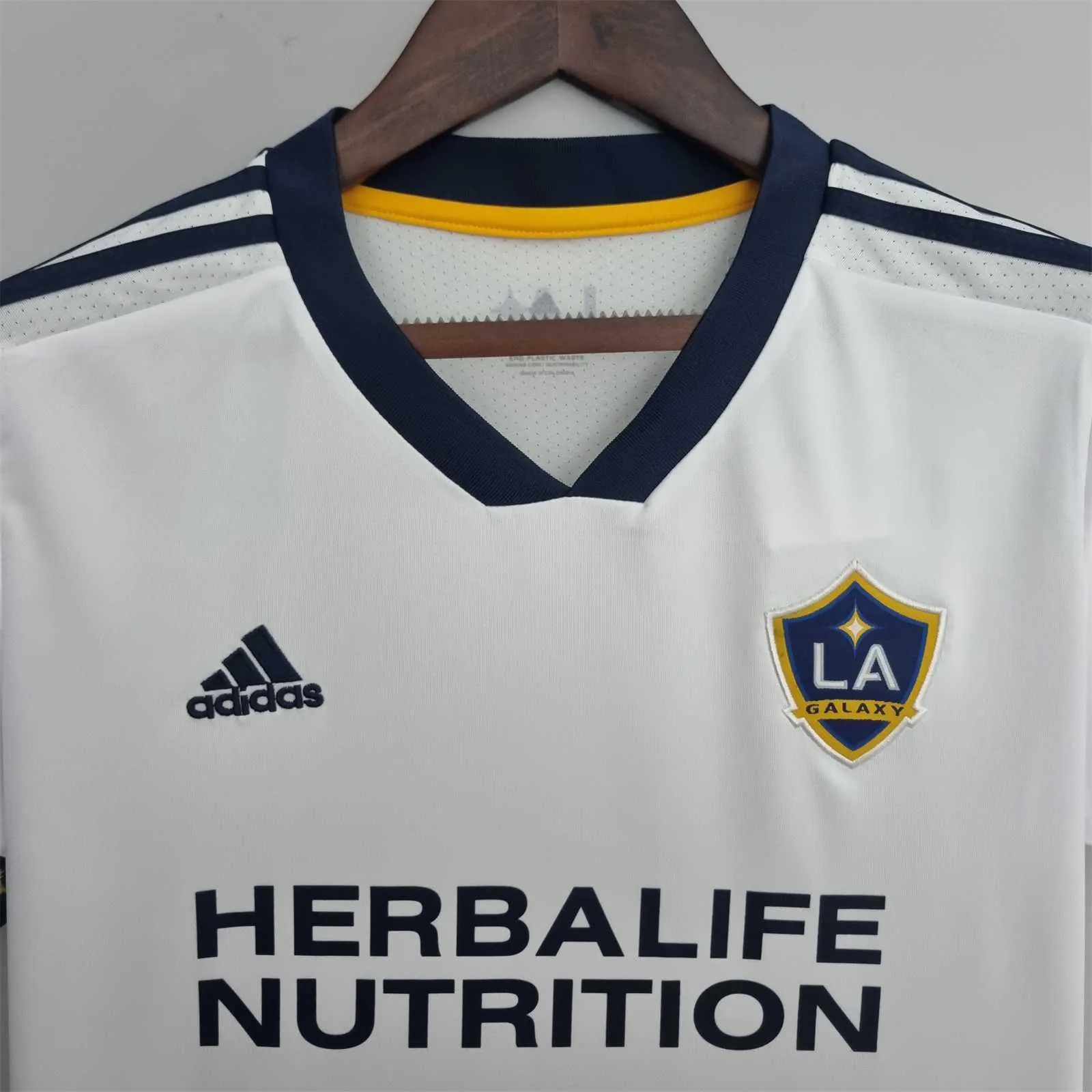 22-23 LA Galaxy woman home 6