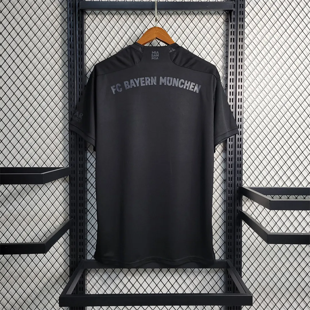 23-24 Bayern Black Special Edition 4