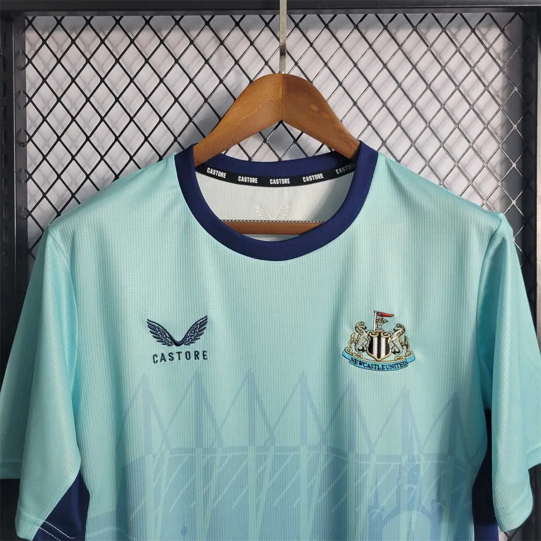 22-23 Newcastle pre-match training suit 8
