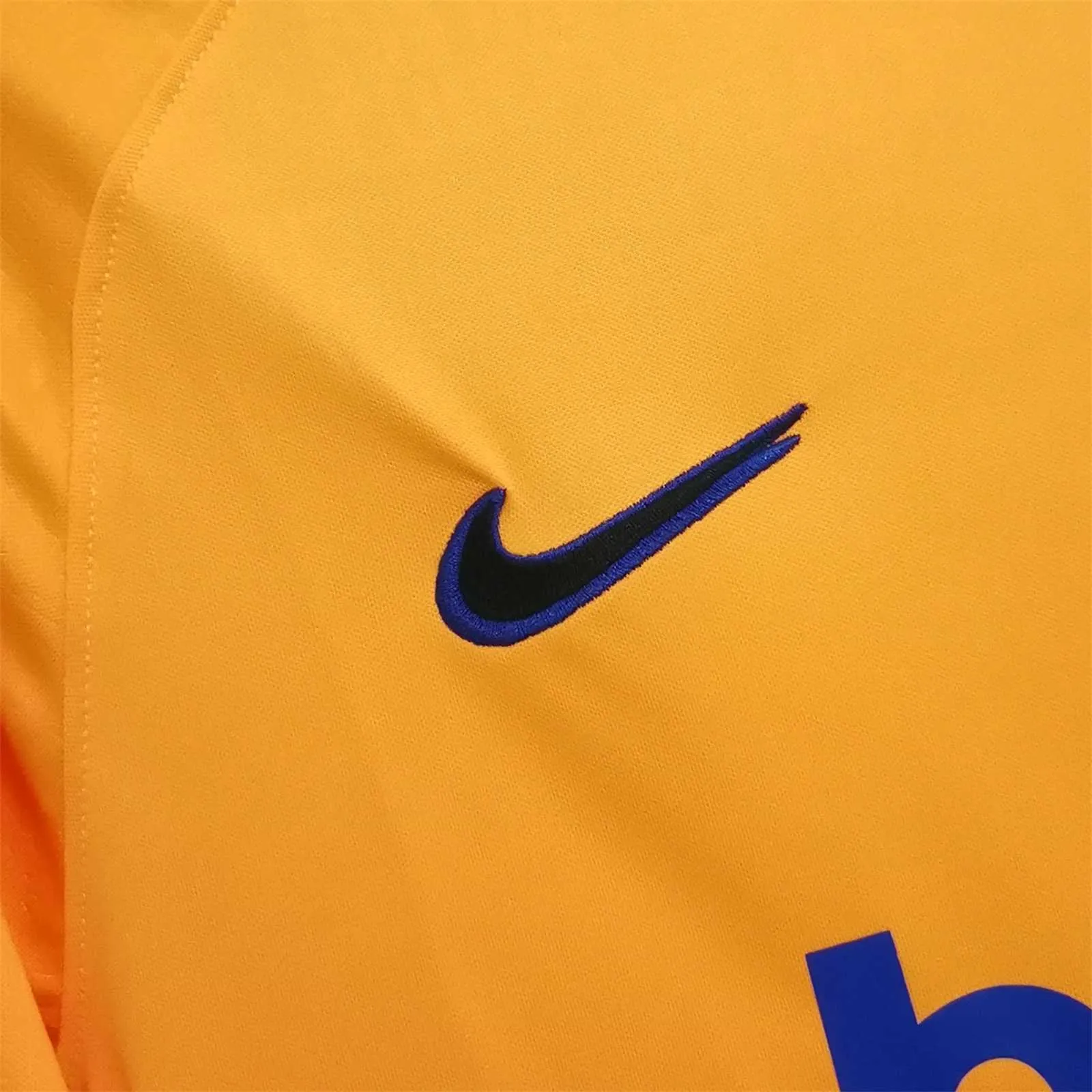 22-23 Barcelona training kit 1
