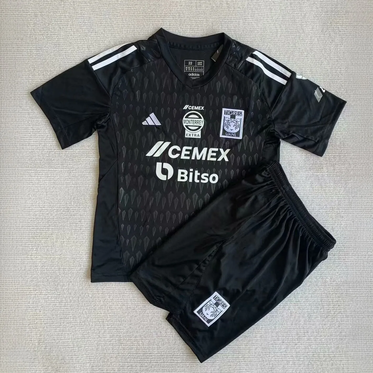 23-24 Tigres UANL Goalkeeper Kids Kits Black Children Sets Soccer Jerseys Yupoo 2