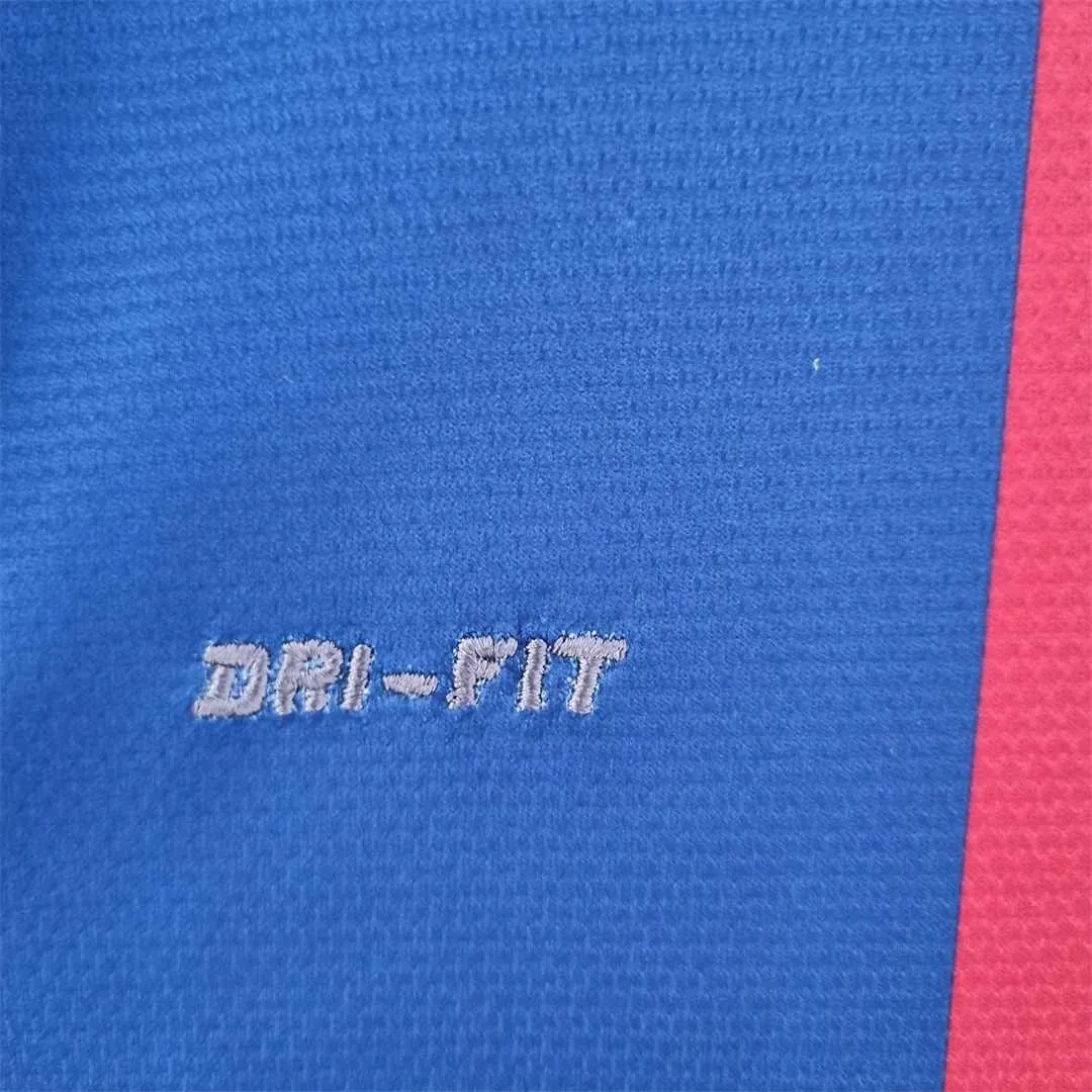 06-07 Barcelona UEFA Champions league home long sleeve 3