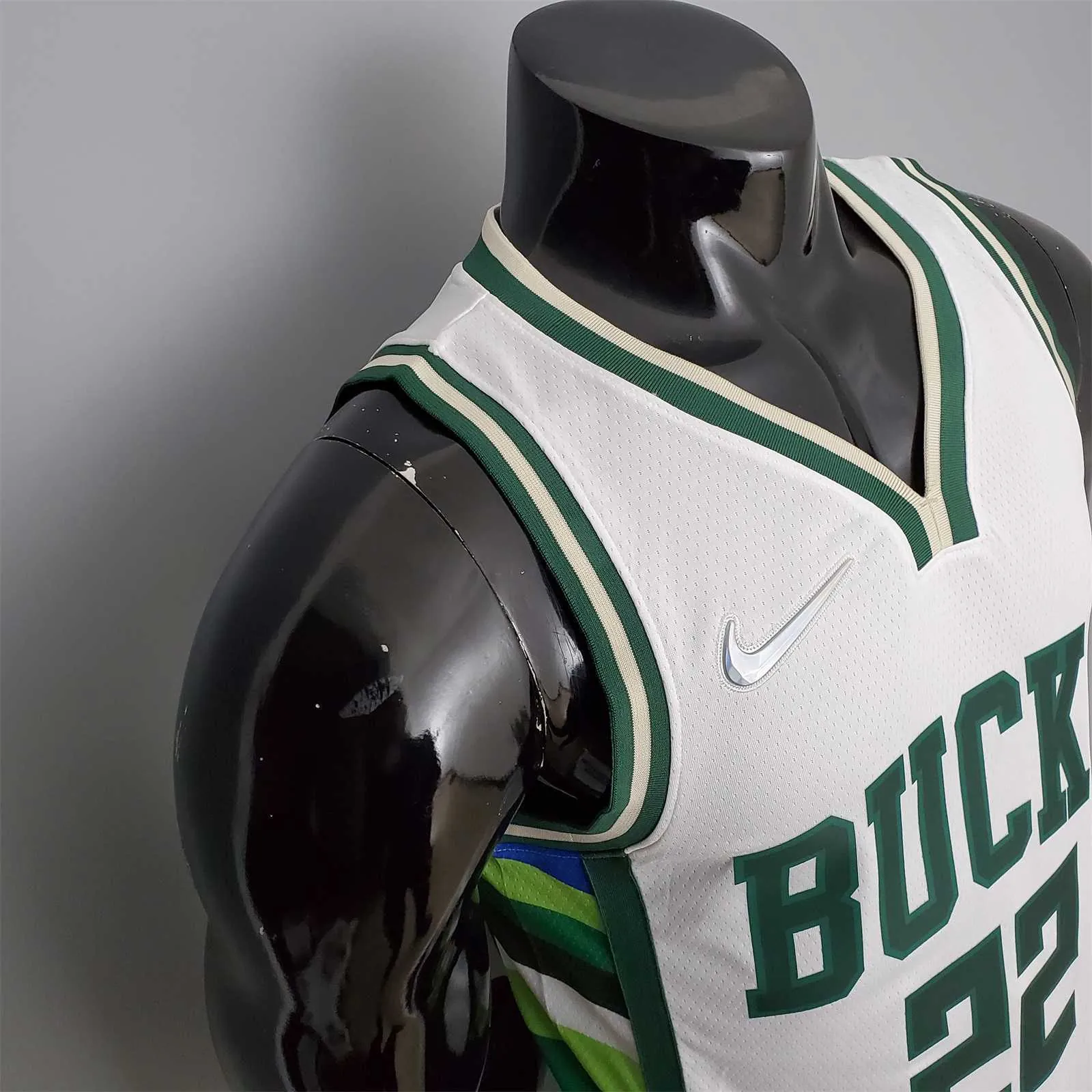 2022 Middleton #22 Bucks White 8