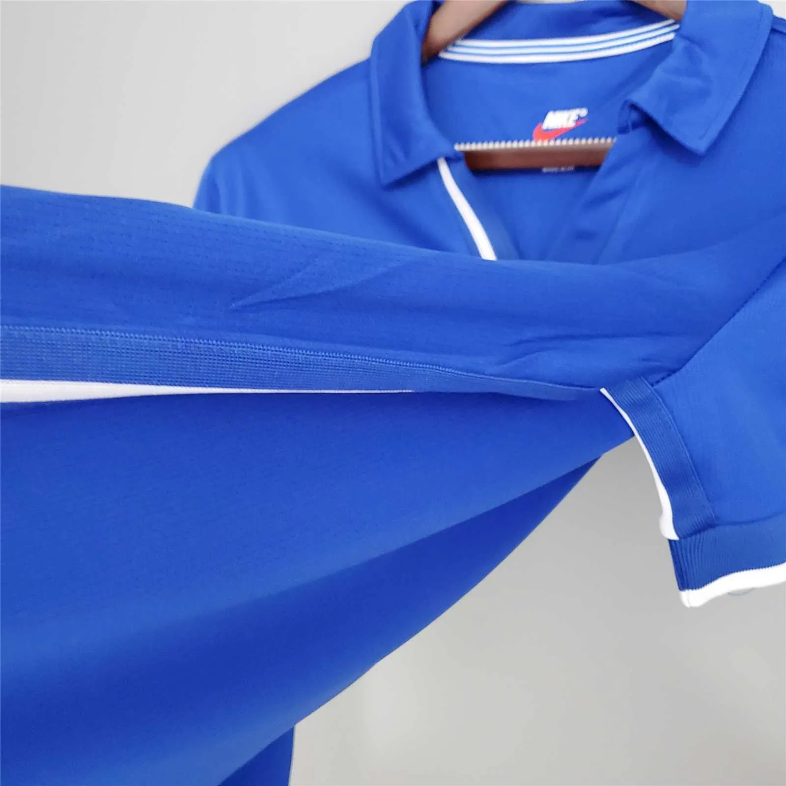 1998 Italy home 3