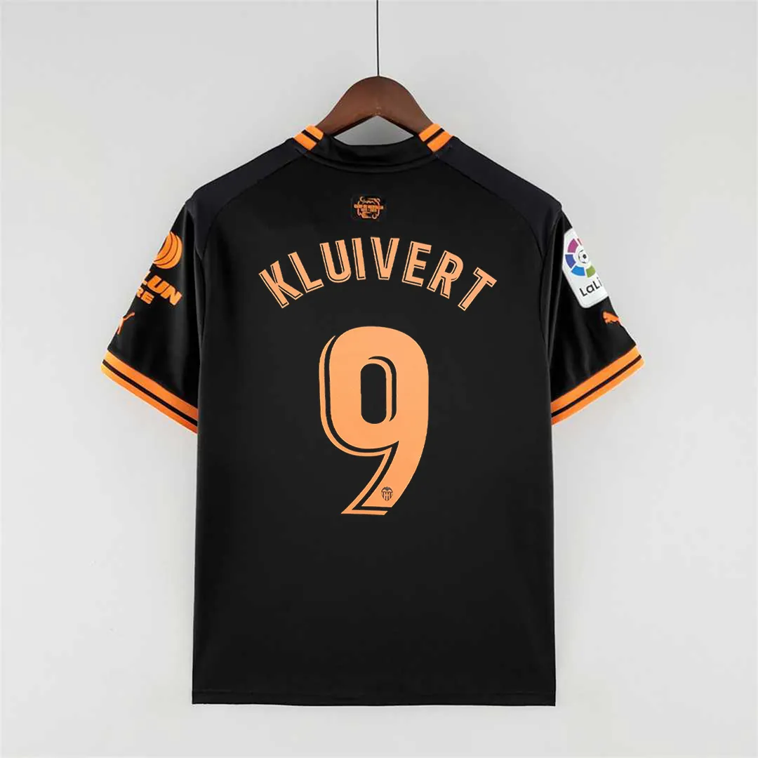 22-23 Valencia away 6