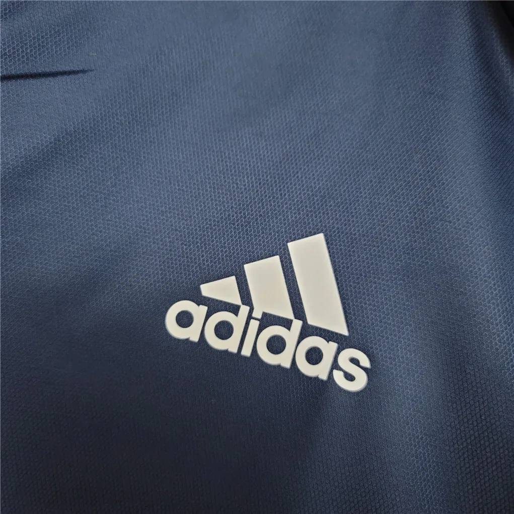 20-21 Bayern Munich royal blue windbreaker 3