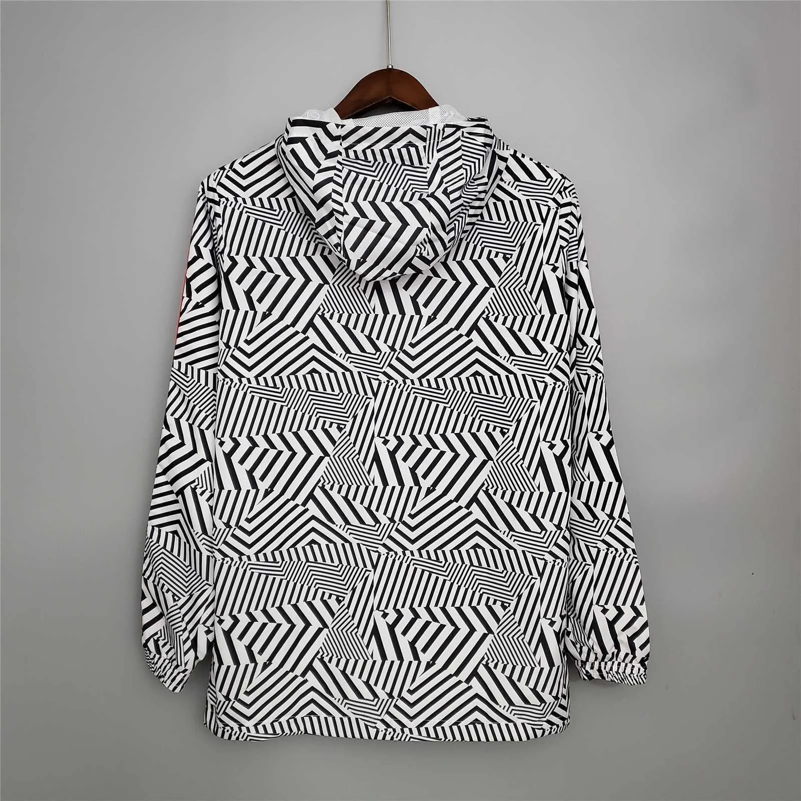 21-22 Manchester United Black-White Stripes Windbreaker 1
