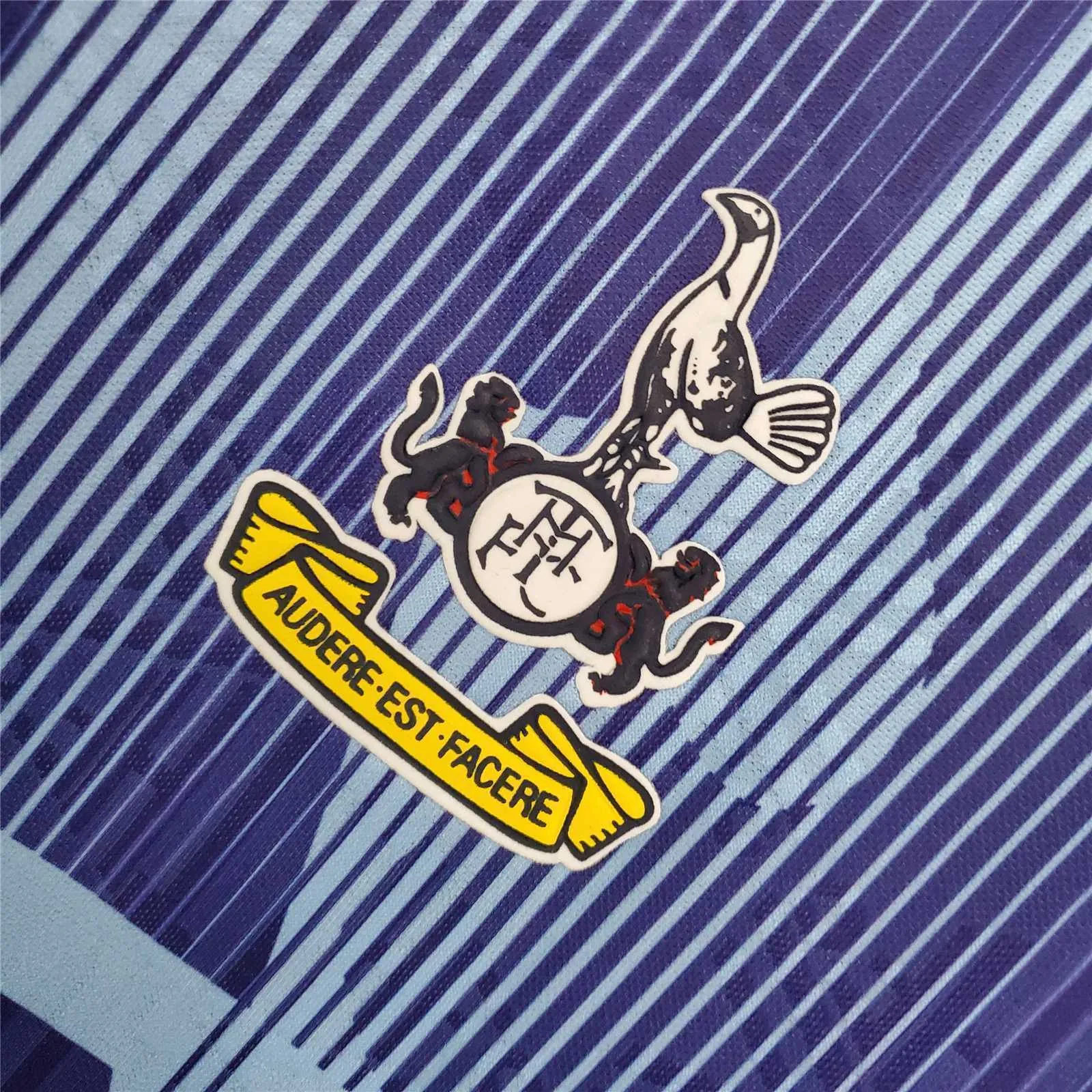 92-94 Tottenham Hotspur third away 8