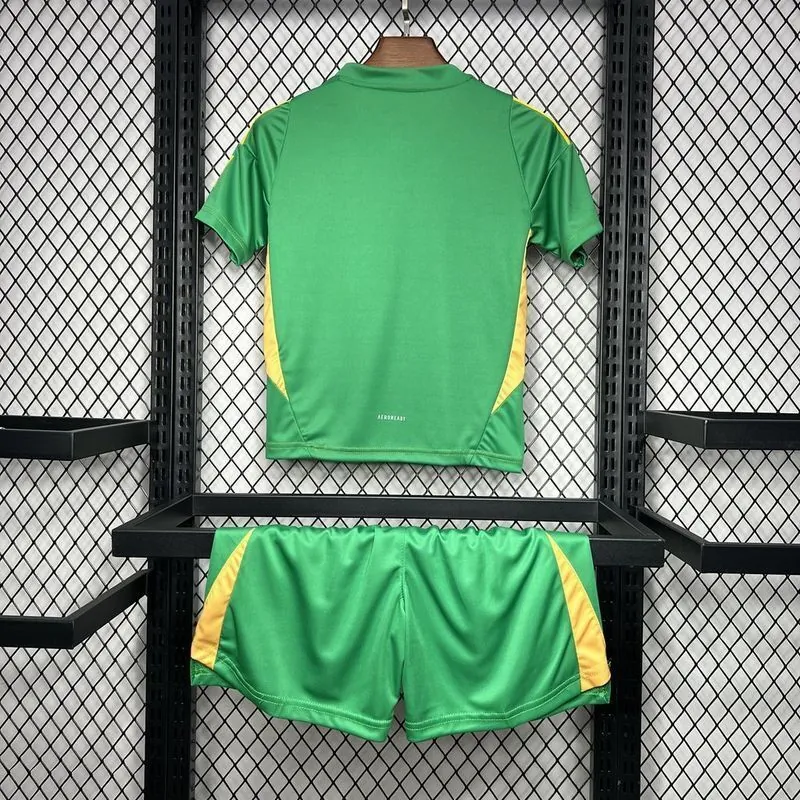 24-25 Newcastle First Goalkeeper Kid Kits Youth Apparels Football AAAAJersey Yupoo 2