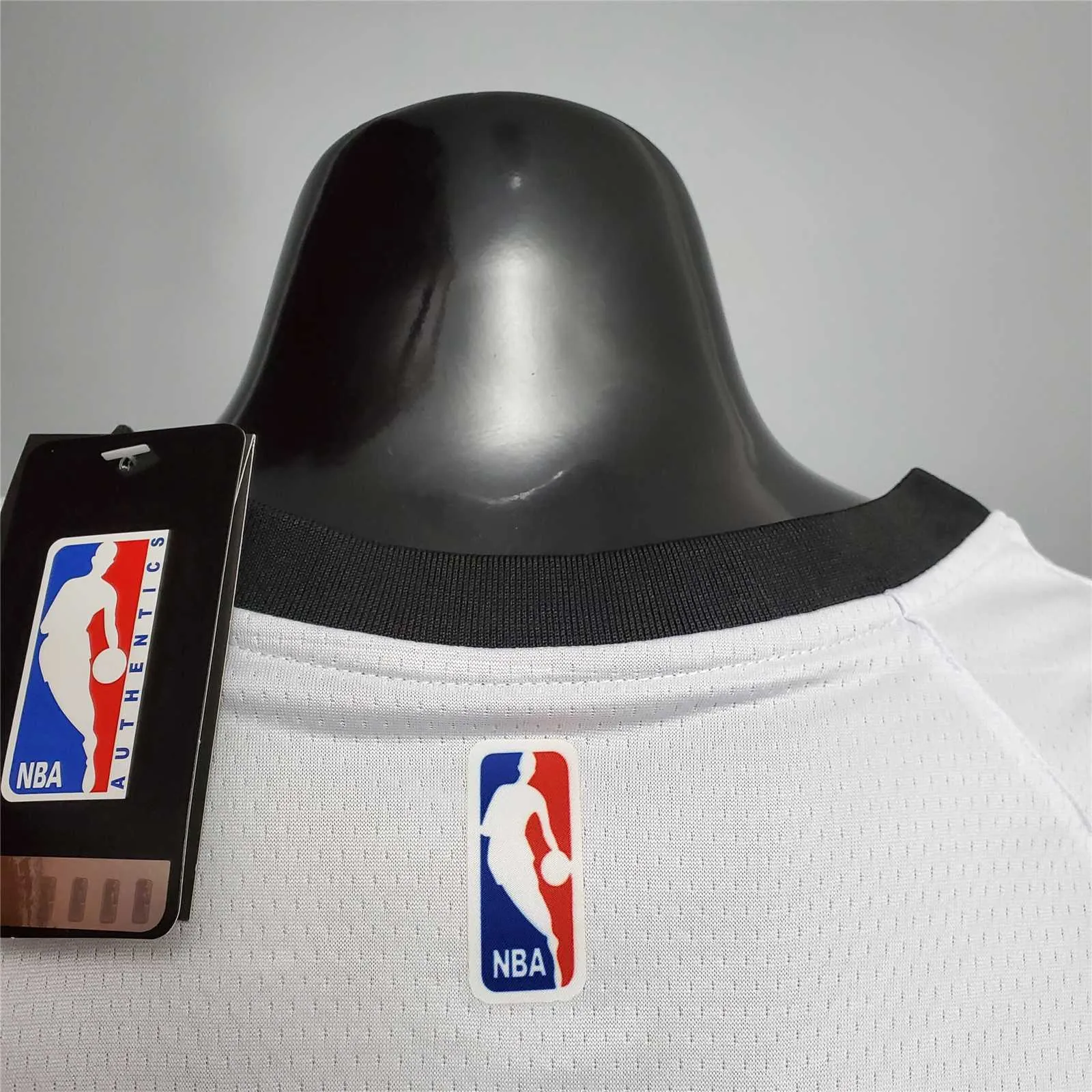 LEONAR0#2 Los Clippers white 4