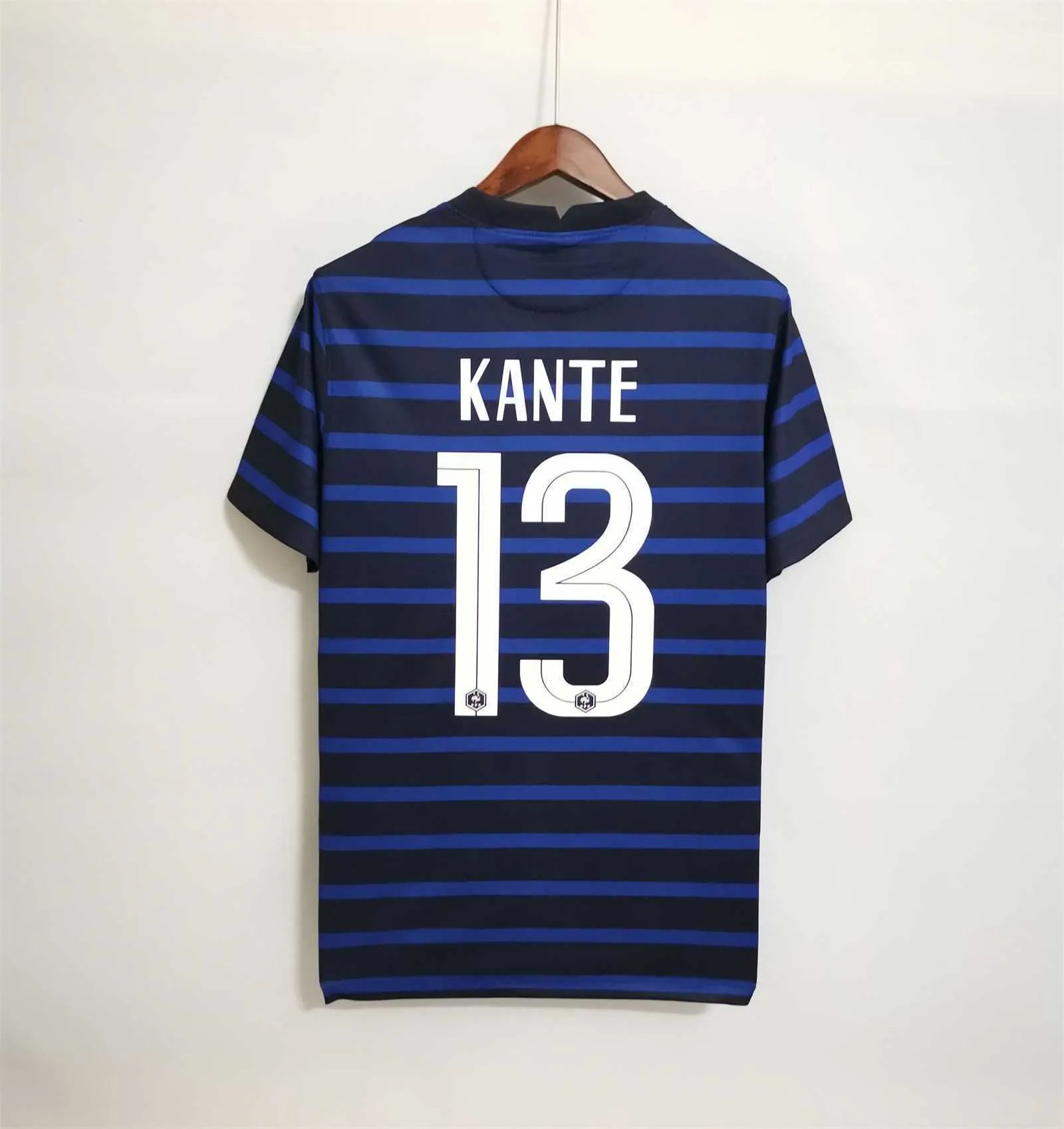 2020 France home 17