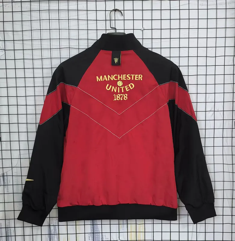 06-07 Manchester United Retro Red Windbreaker Jackets 1
