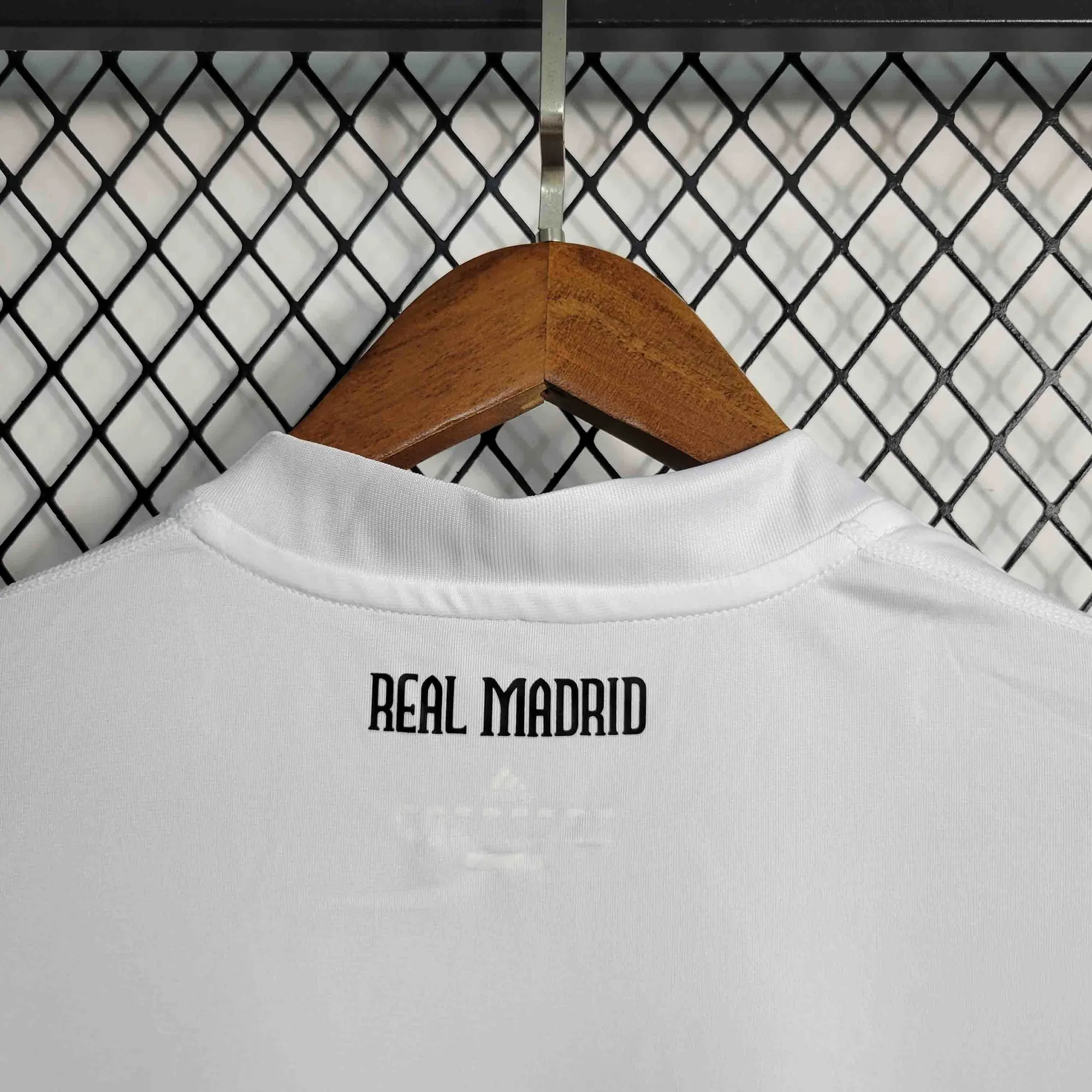 10-11 Retro Real Madrid home S-XXL 4