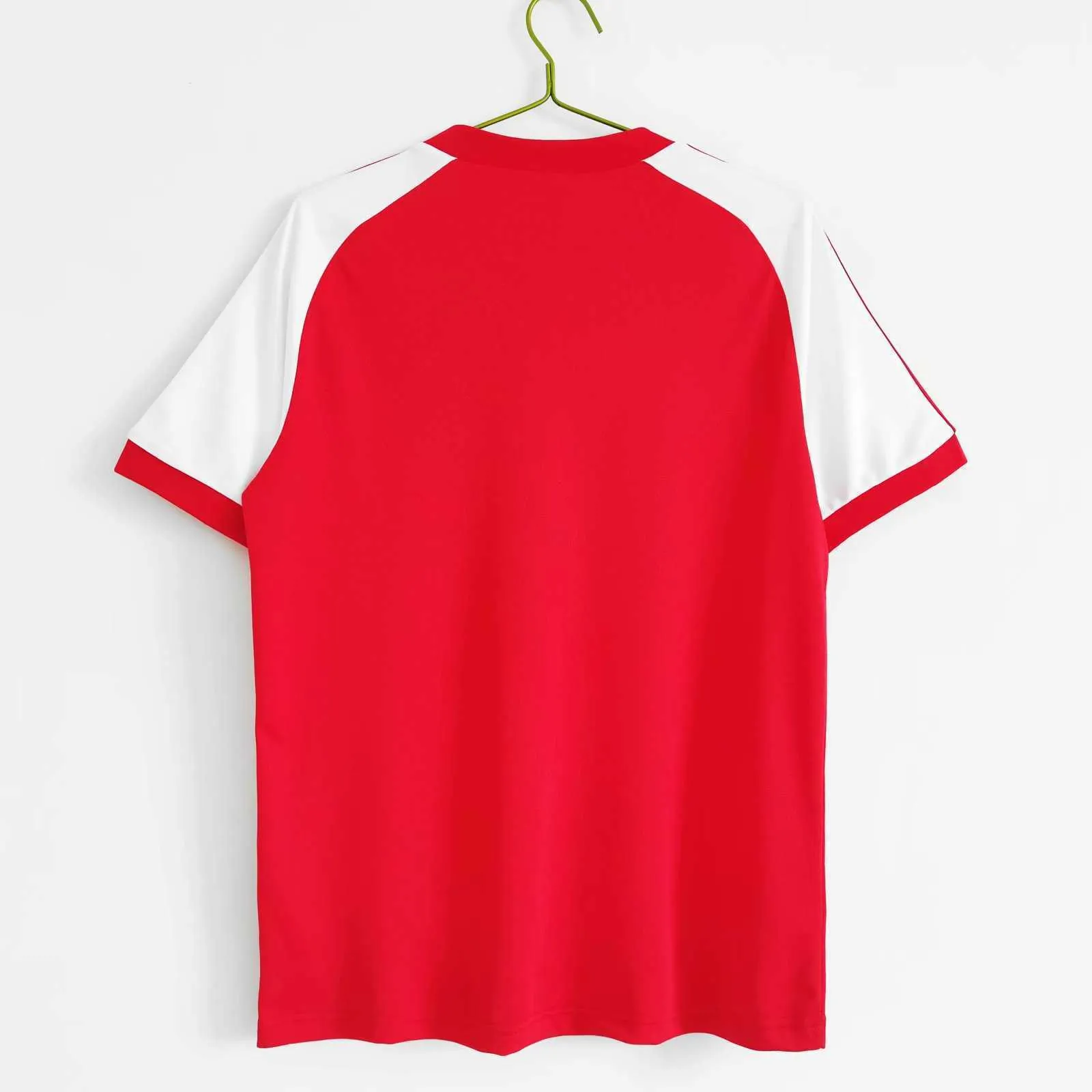 1982 Wales home 6
