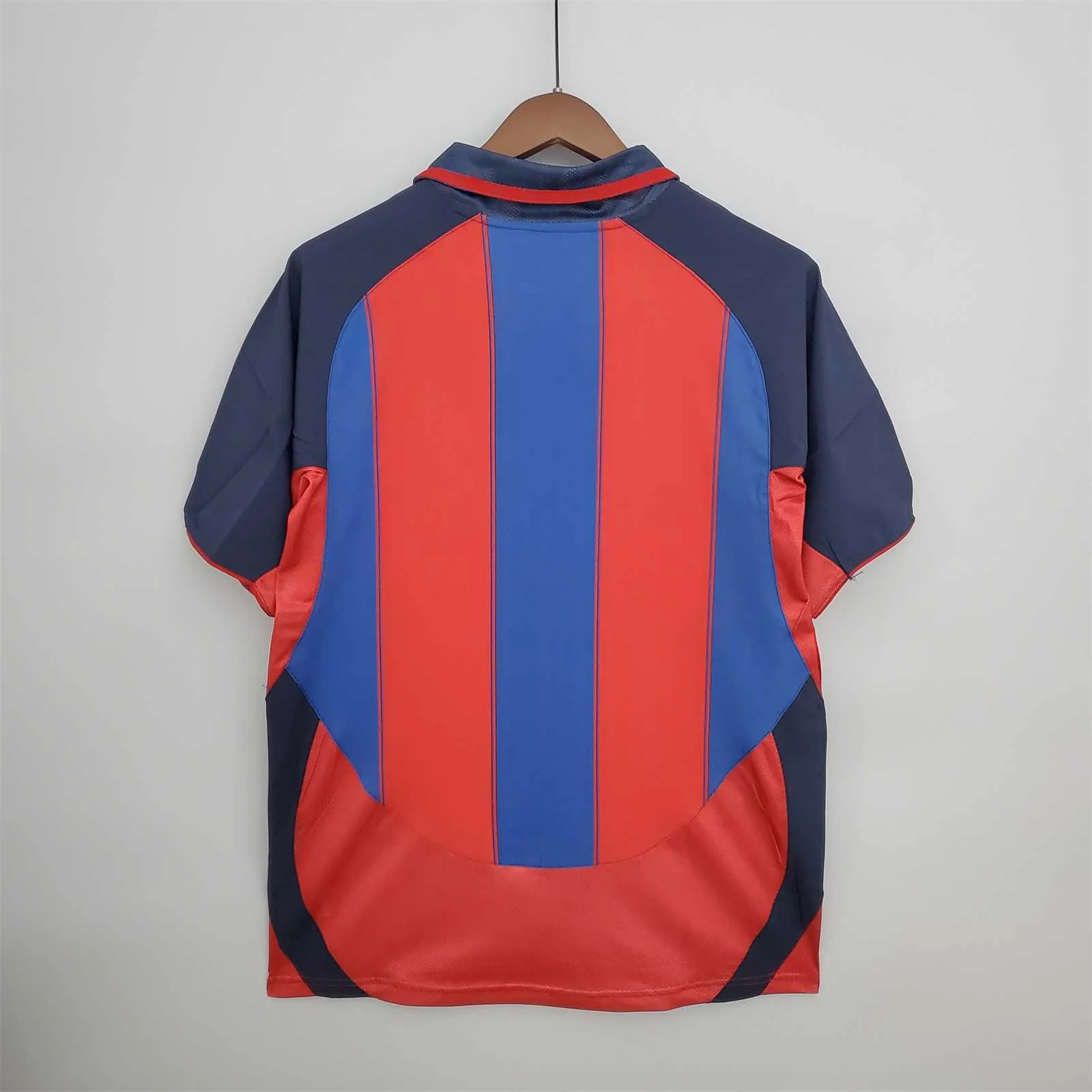 03-04 Barcelona home 7