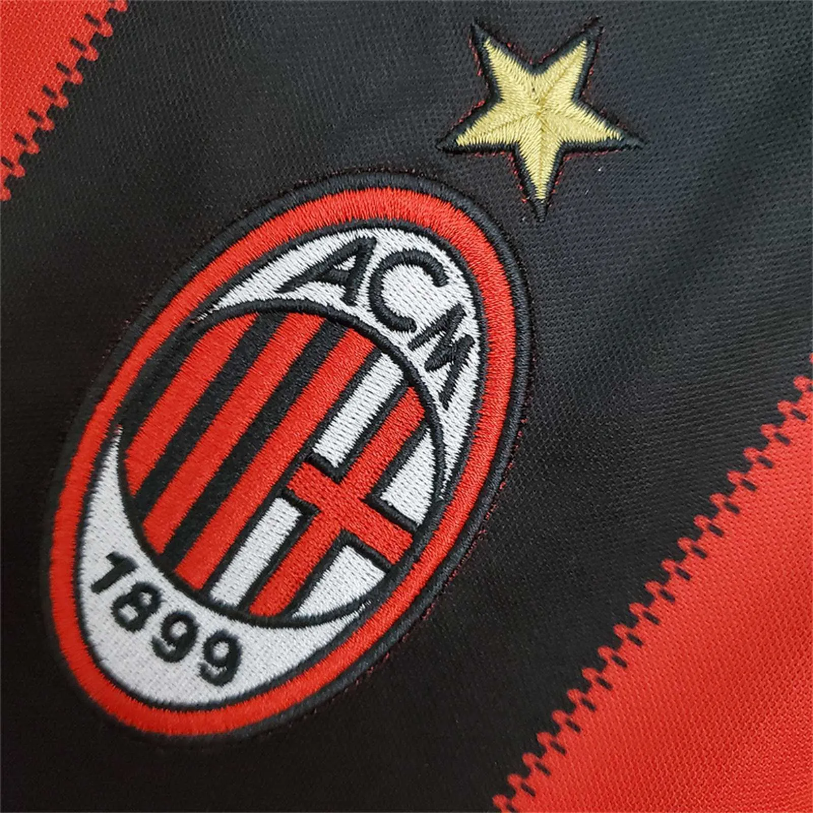 10-11 AC Milan home 5