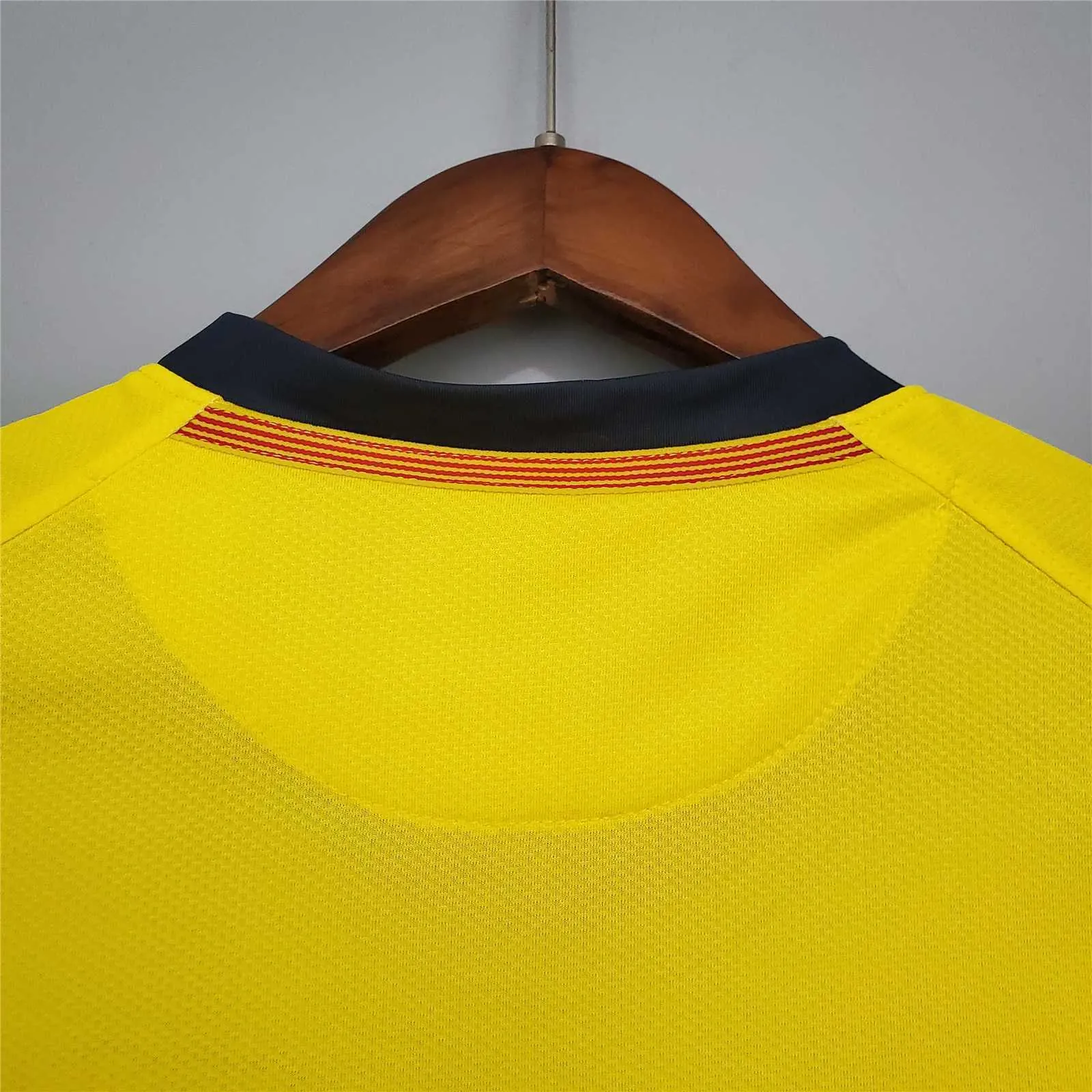 08-09 Barcelona away 9