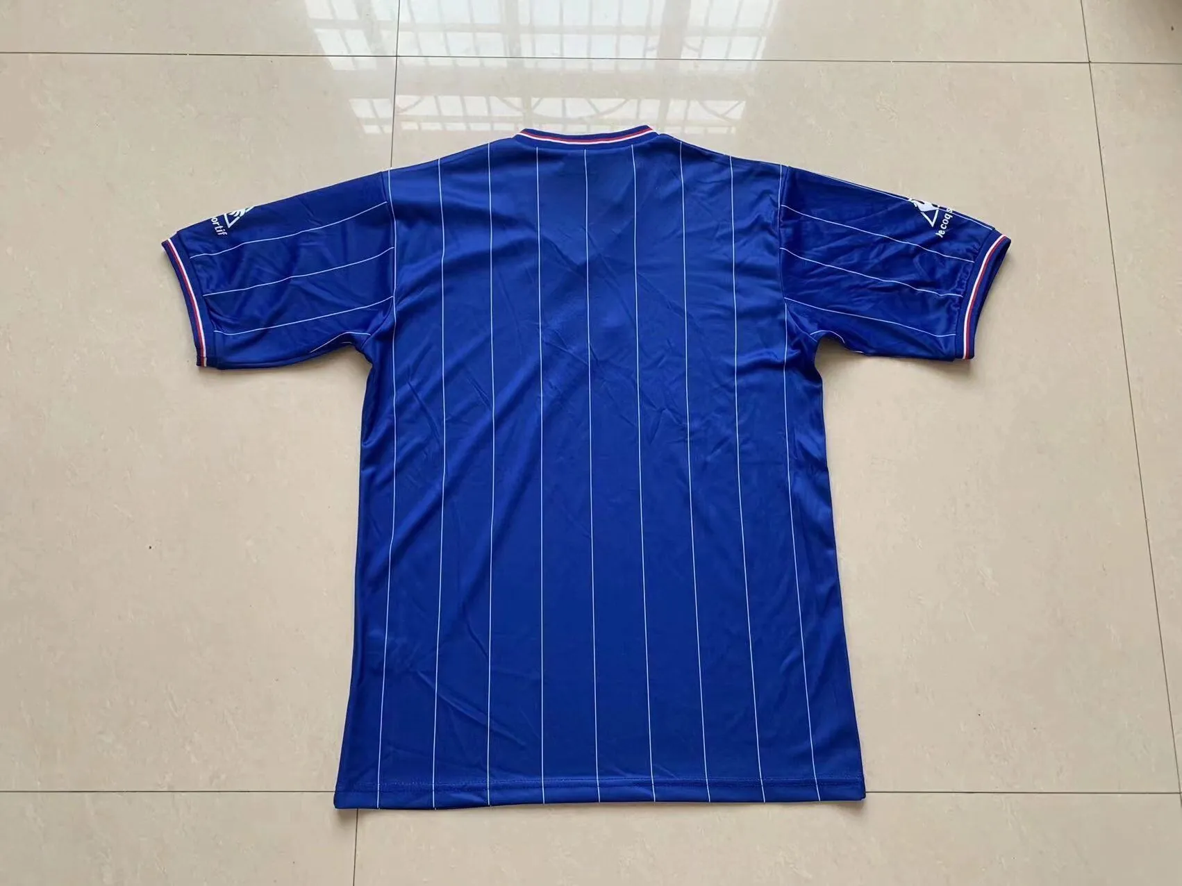 81-83 Chelsea home - 2 1