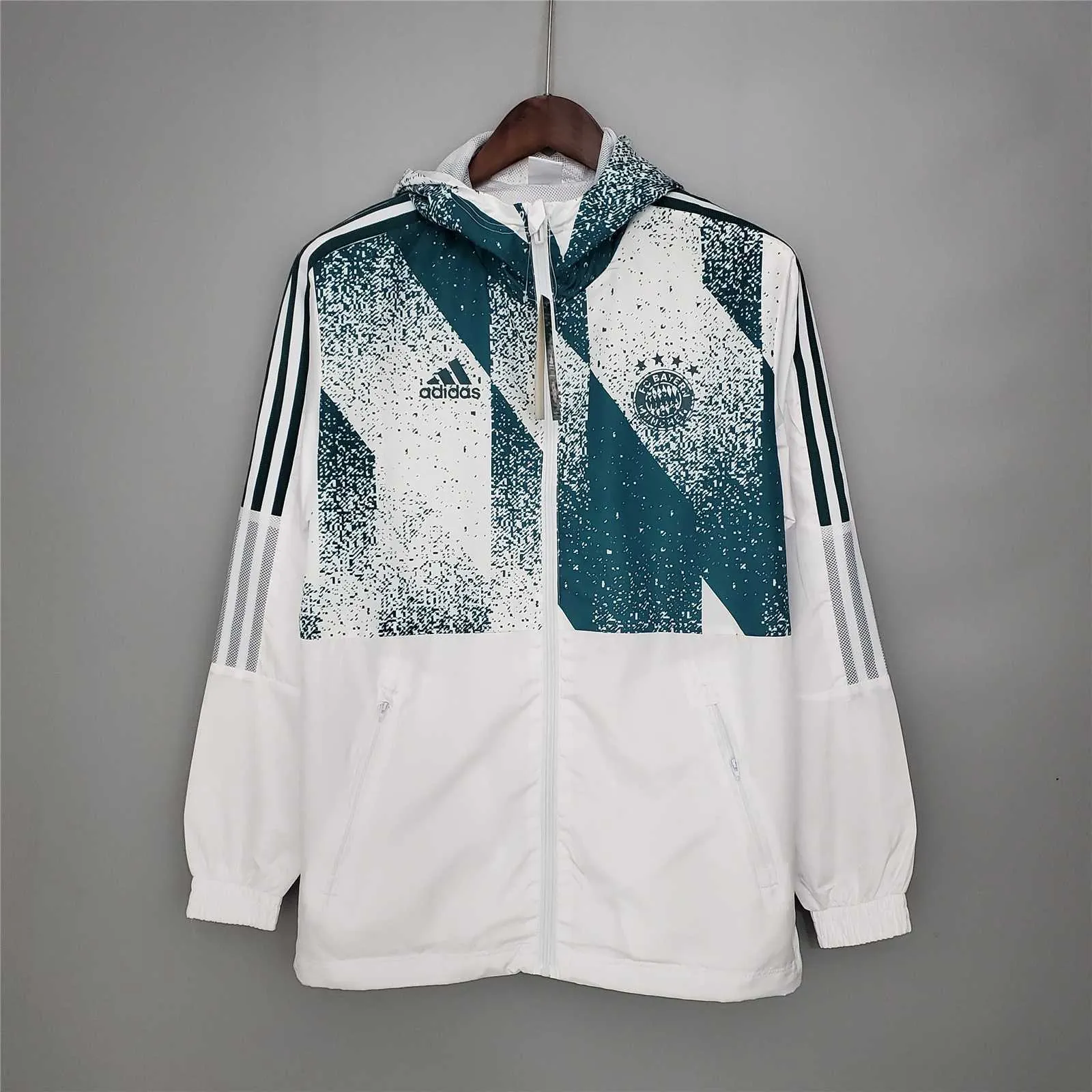 21-22 Bayern Munich white windbreaker 9