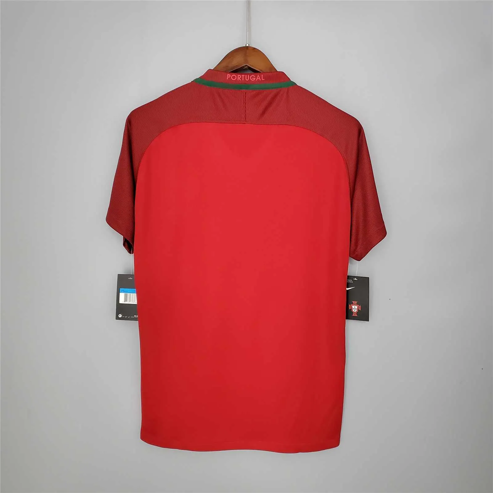 2016 Portugal home 7