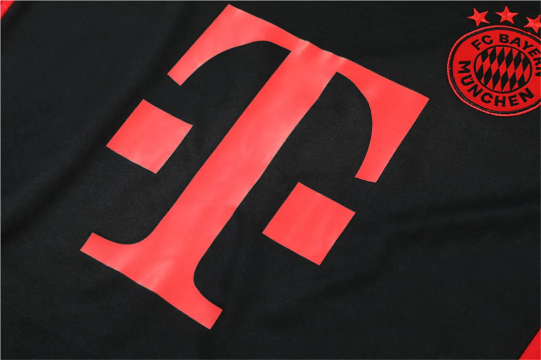 22-23 Bayern Training Kit Black 1