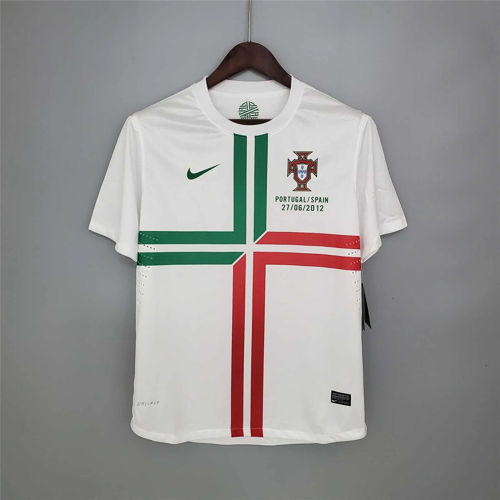 2012 Portugal away white 21
