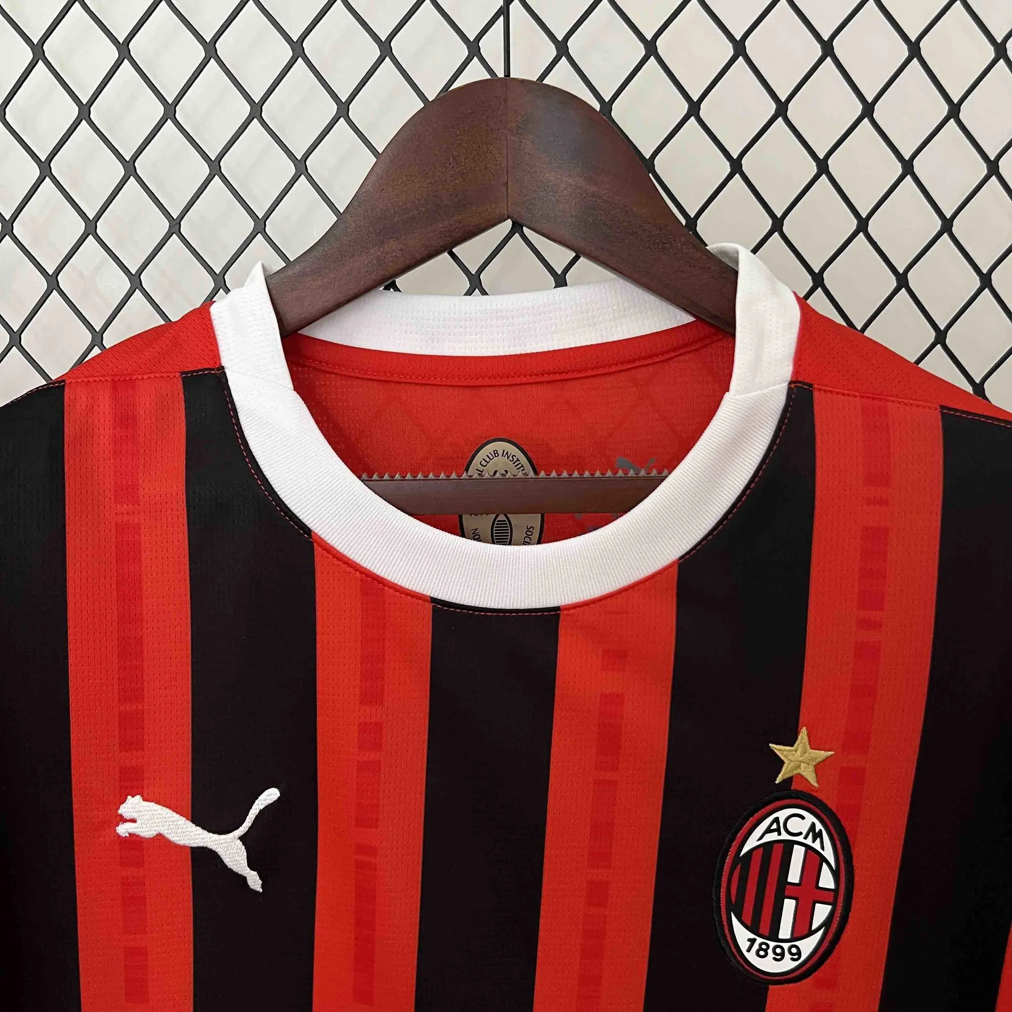 24-25 AC Milan Home Kit Soccer Uniform AAAAJersey Wholesale Yupoo 2