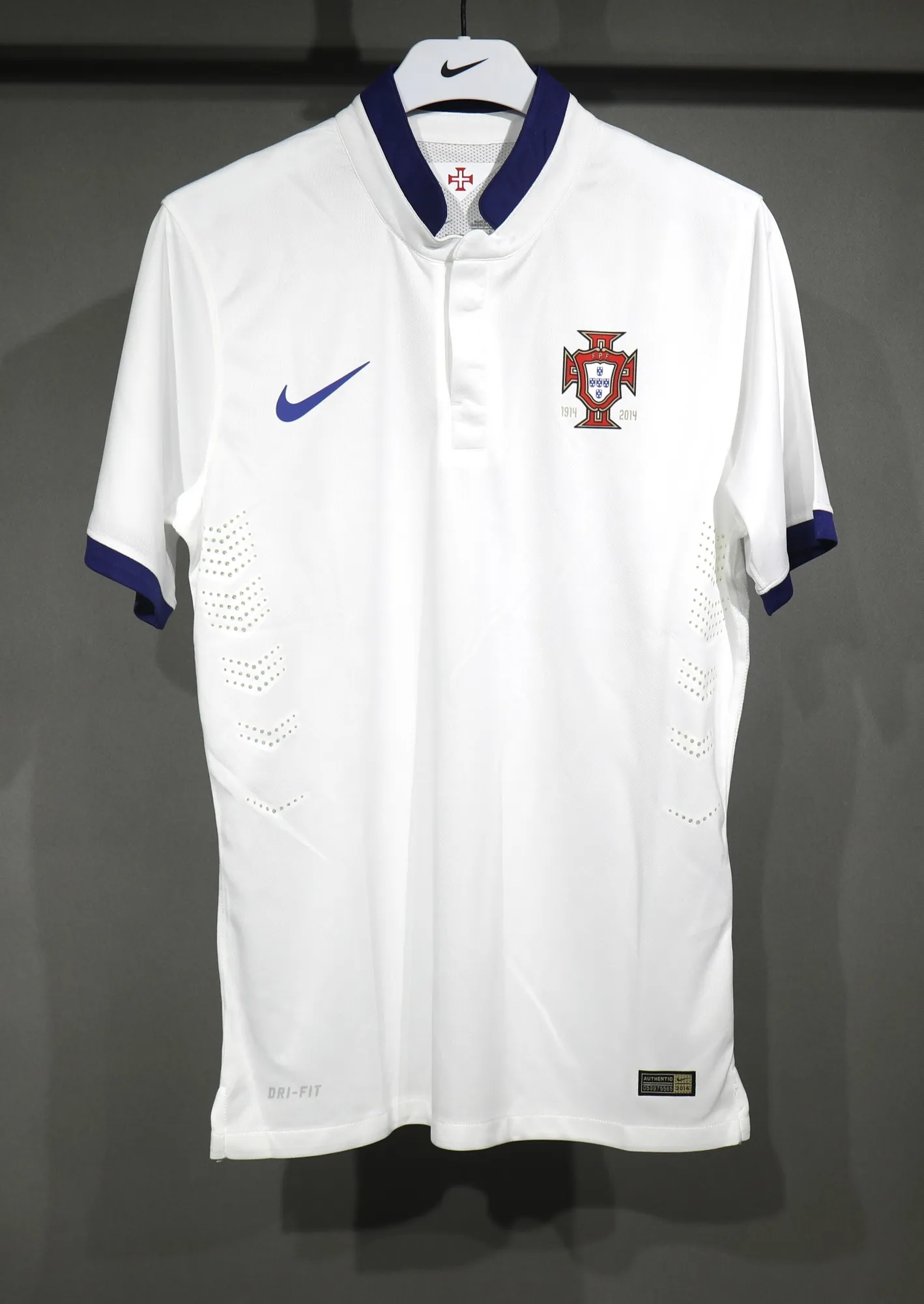 2014 Portugal Away Retro Kit Vintage Player Version Shirt Football World Cup AAAAJersey Supply 9