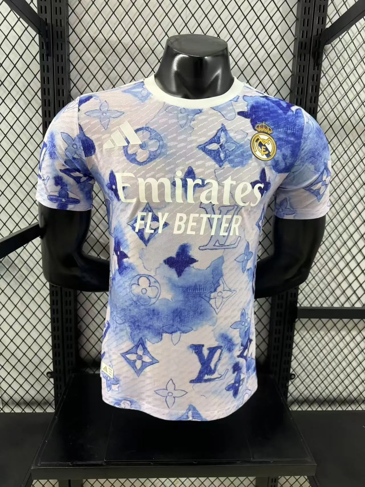 25-26 Real Madrid x LV Diamantes Special Player Version Shirt Soccer AAAAJersey supply Yupoo 2