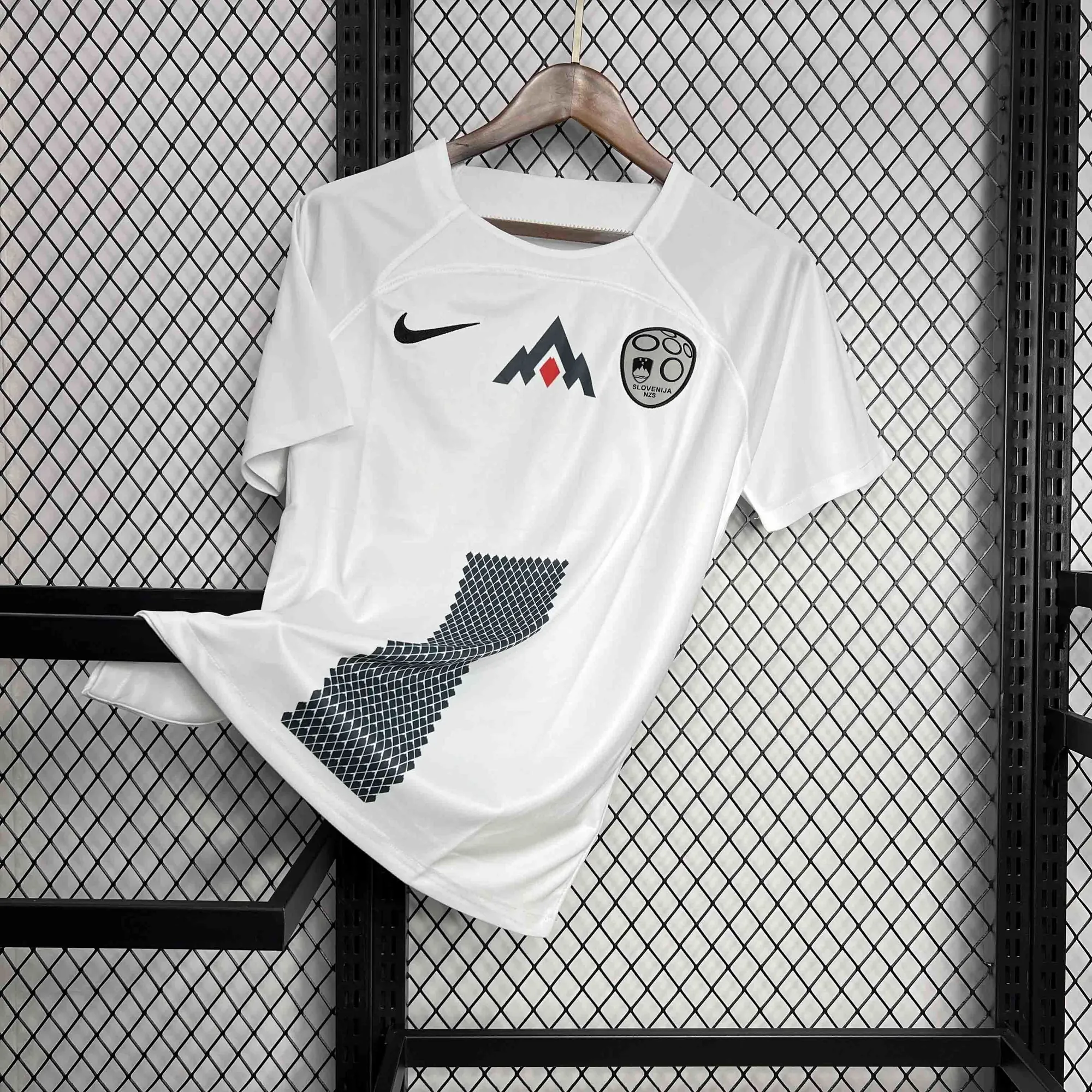 2024 Slovenia Away Kit UEFA Euro 2024 Soccer Uniform AAAAJersey Dropshiping Yupoo 1