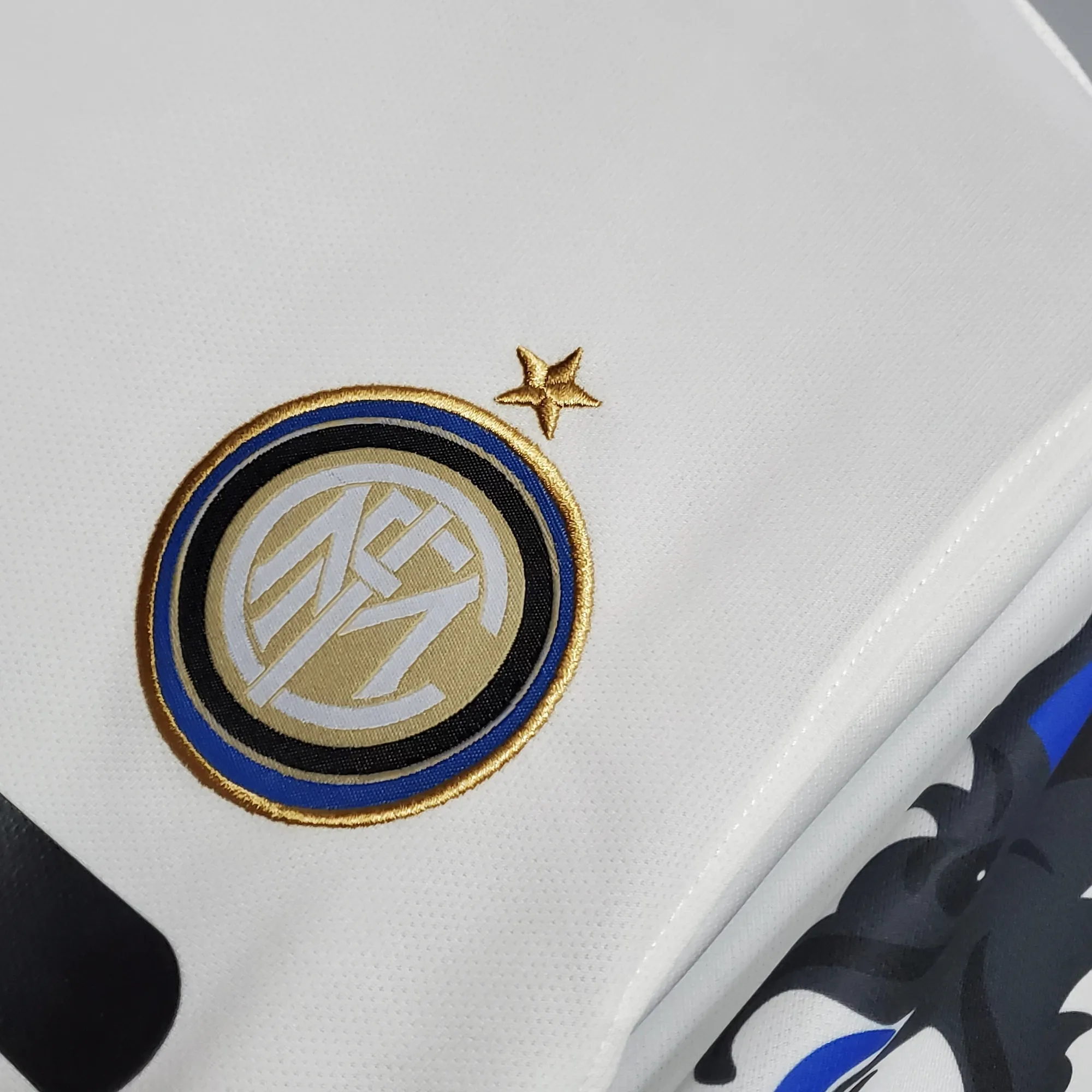 10-11 Inter Milan away 8