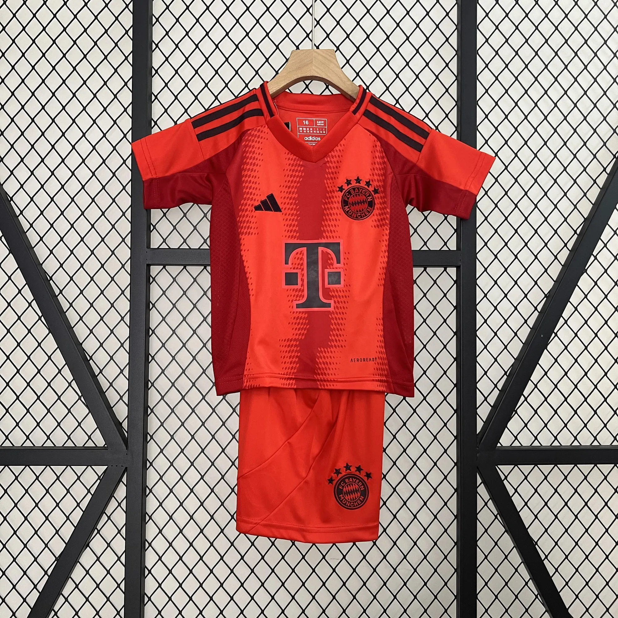 24-25 Bayern Munich Home Kid Kits Youth Apparels AAAAJersey Supplier Yupoo 9