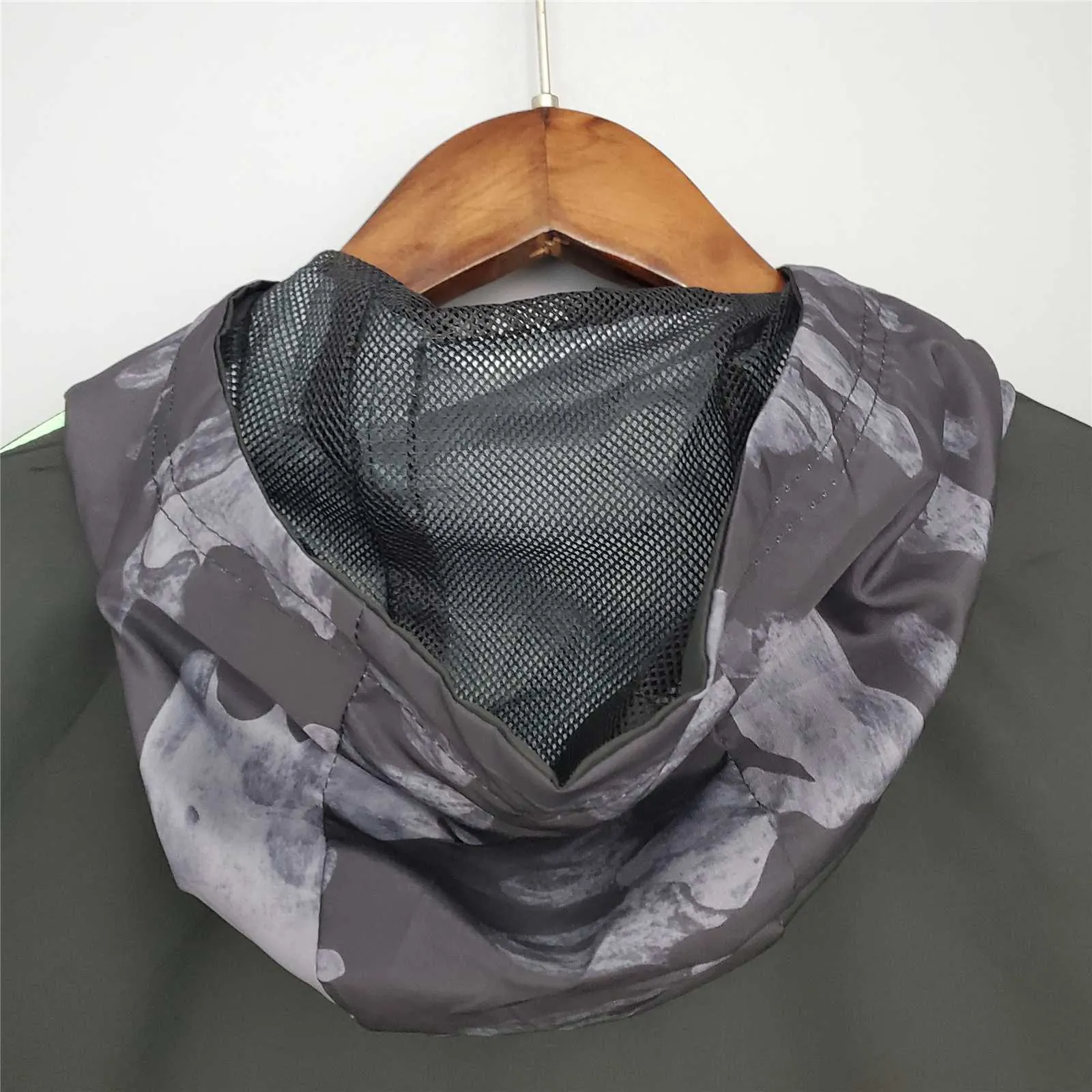 21-22 Manchester United Black and Grey Camouflage Windbreaker 1