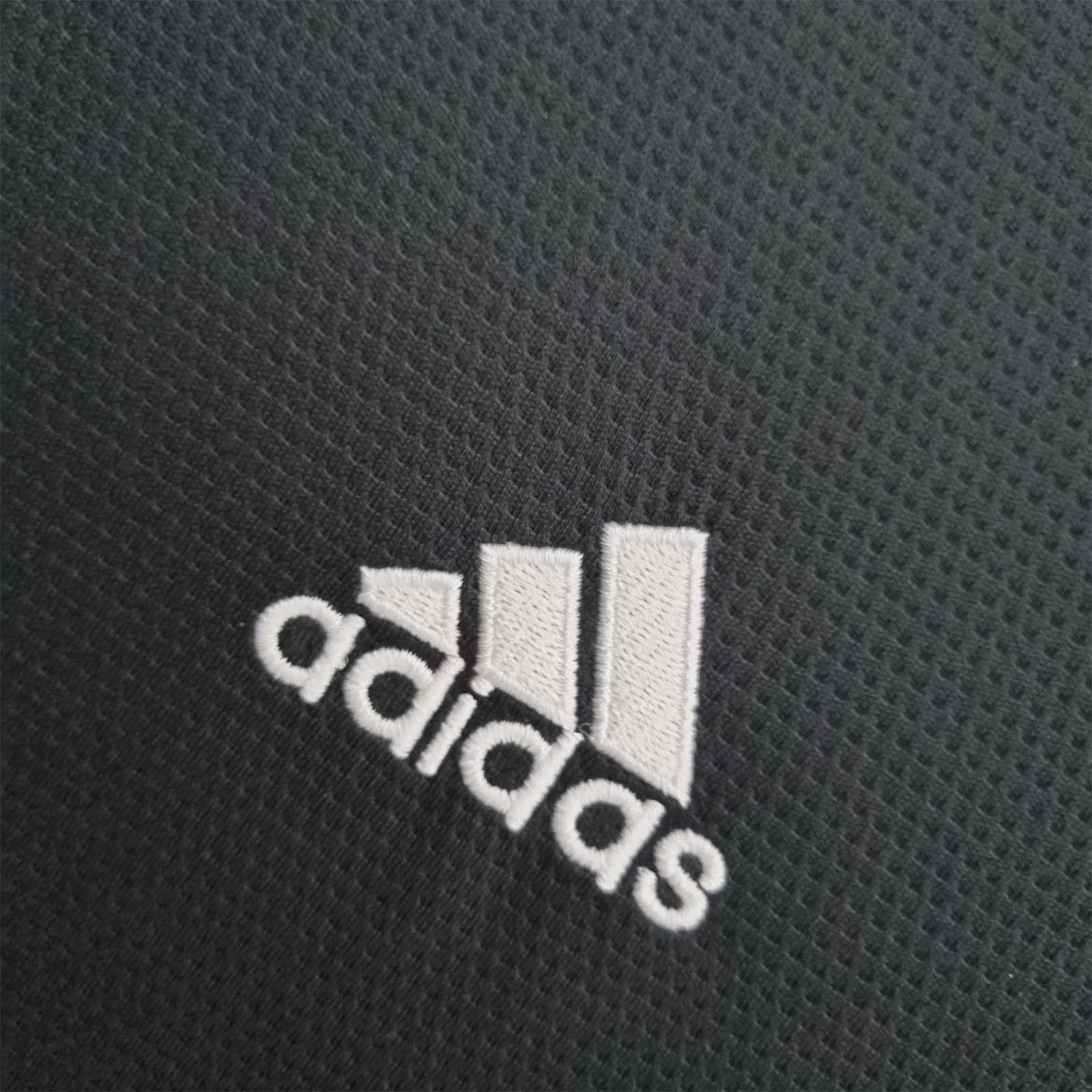 22-23 Manchester United black training suit 1