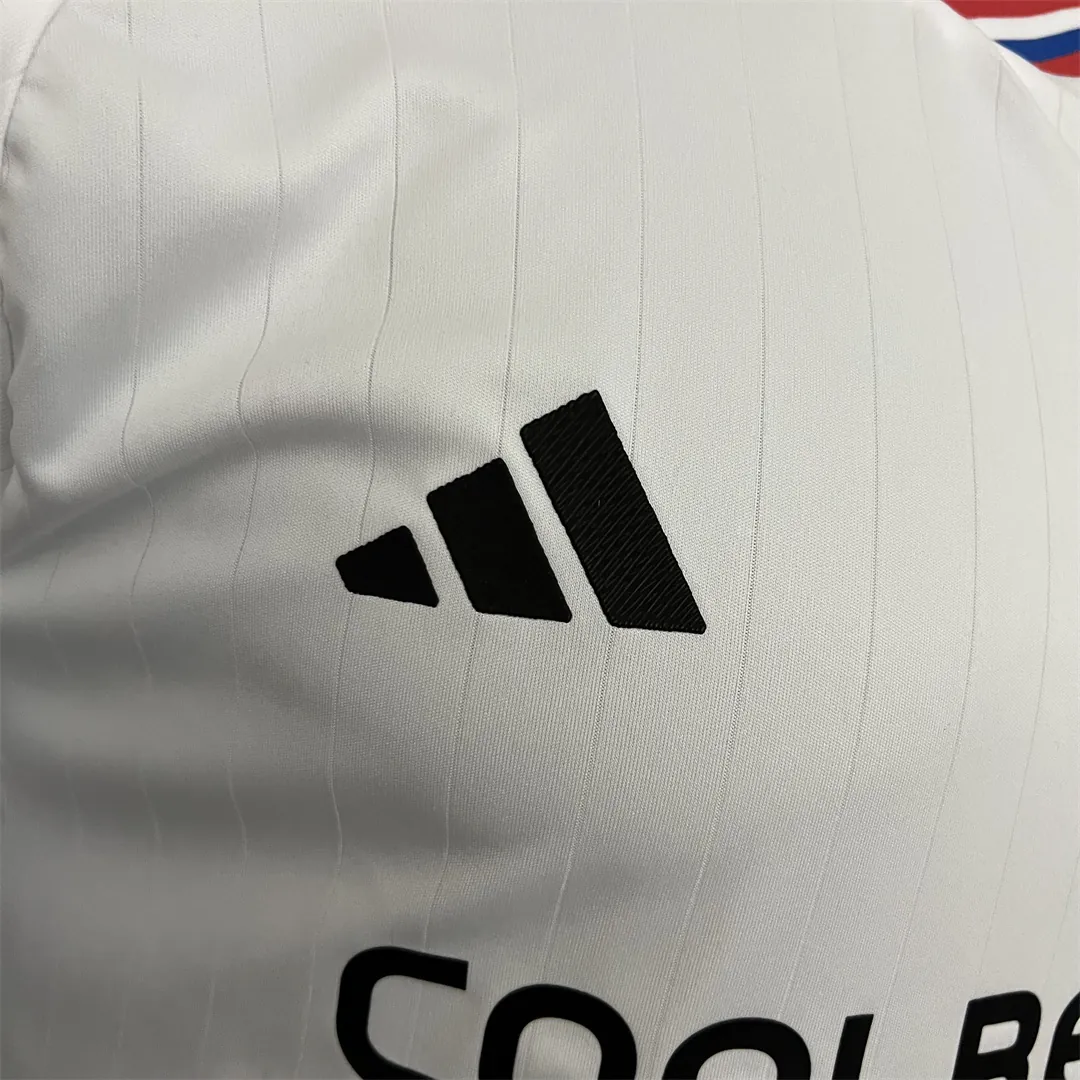 23-24 Colo-Colo home player version 7