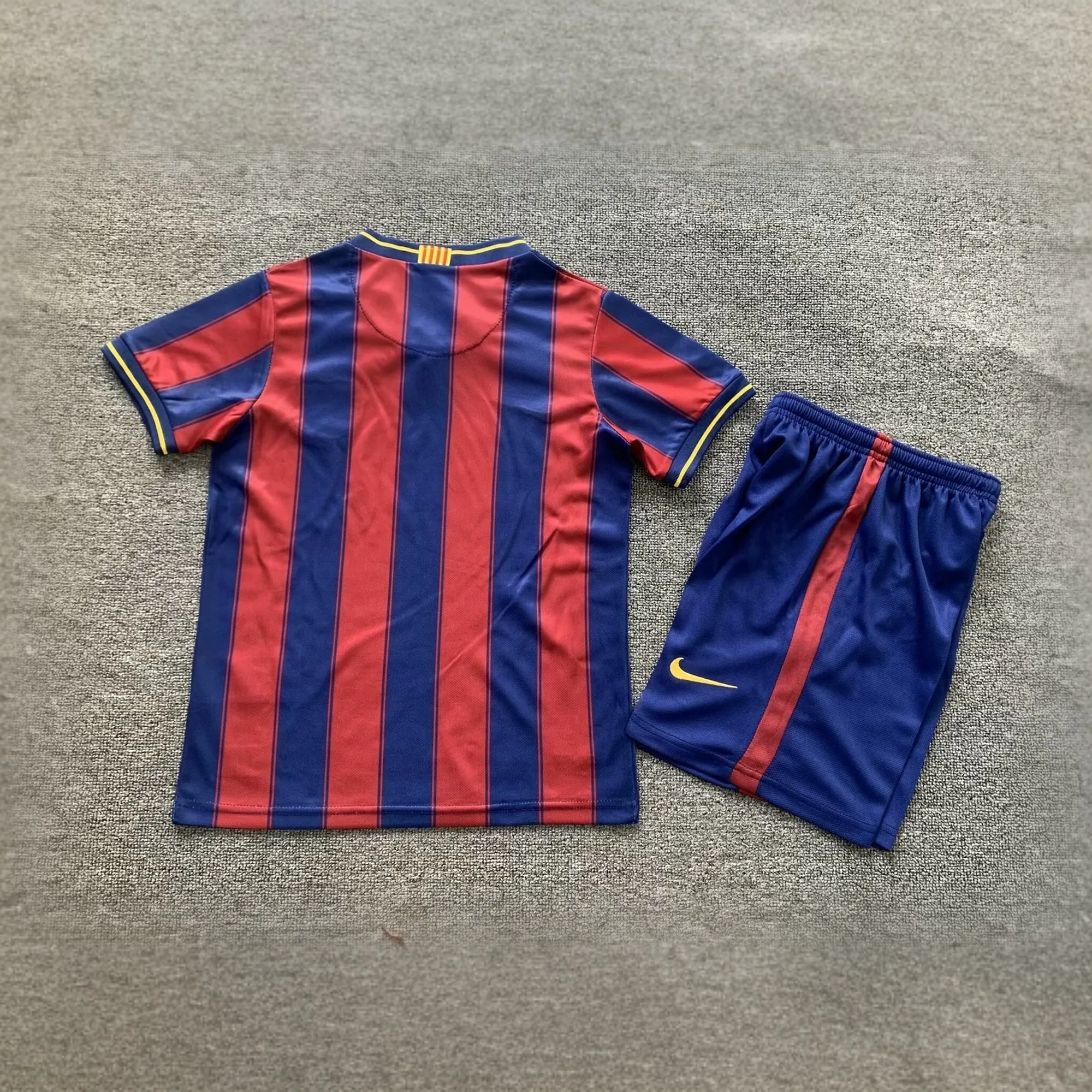 09-10 Barcelona Home Retro Kids Kits Children Shirt Football Jerseys Yupoo 1