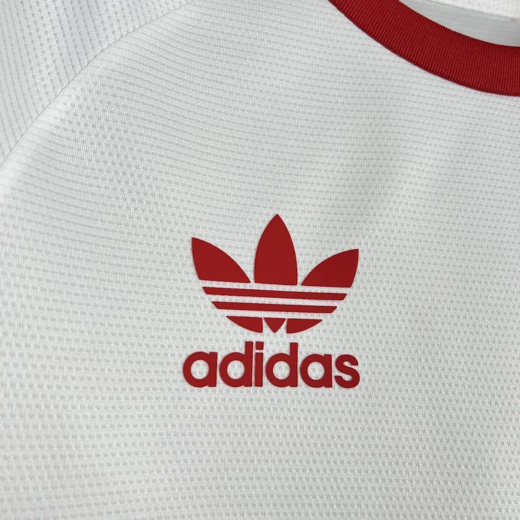 81-82 Flamengo Away Kit Classic T-Shirt AAAAJersey Supply Yupoo 1