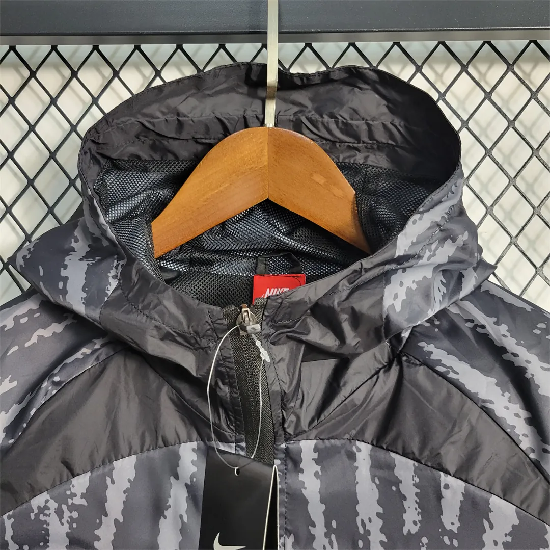 23-24 Windbreaker Americas Black 6